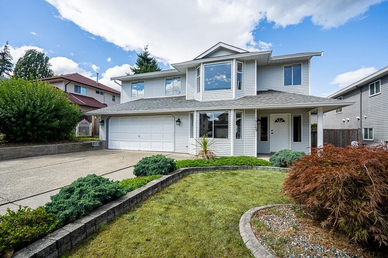 19065 60 Avenue, Surrey, V3S 8A1 — photo 2