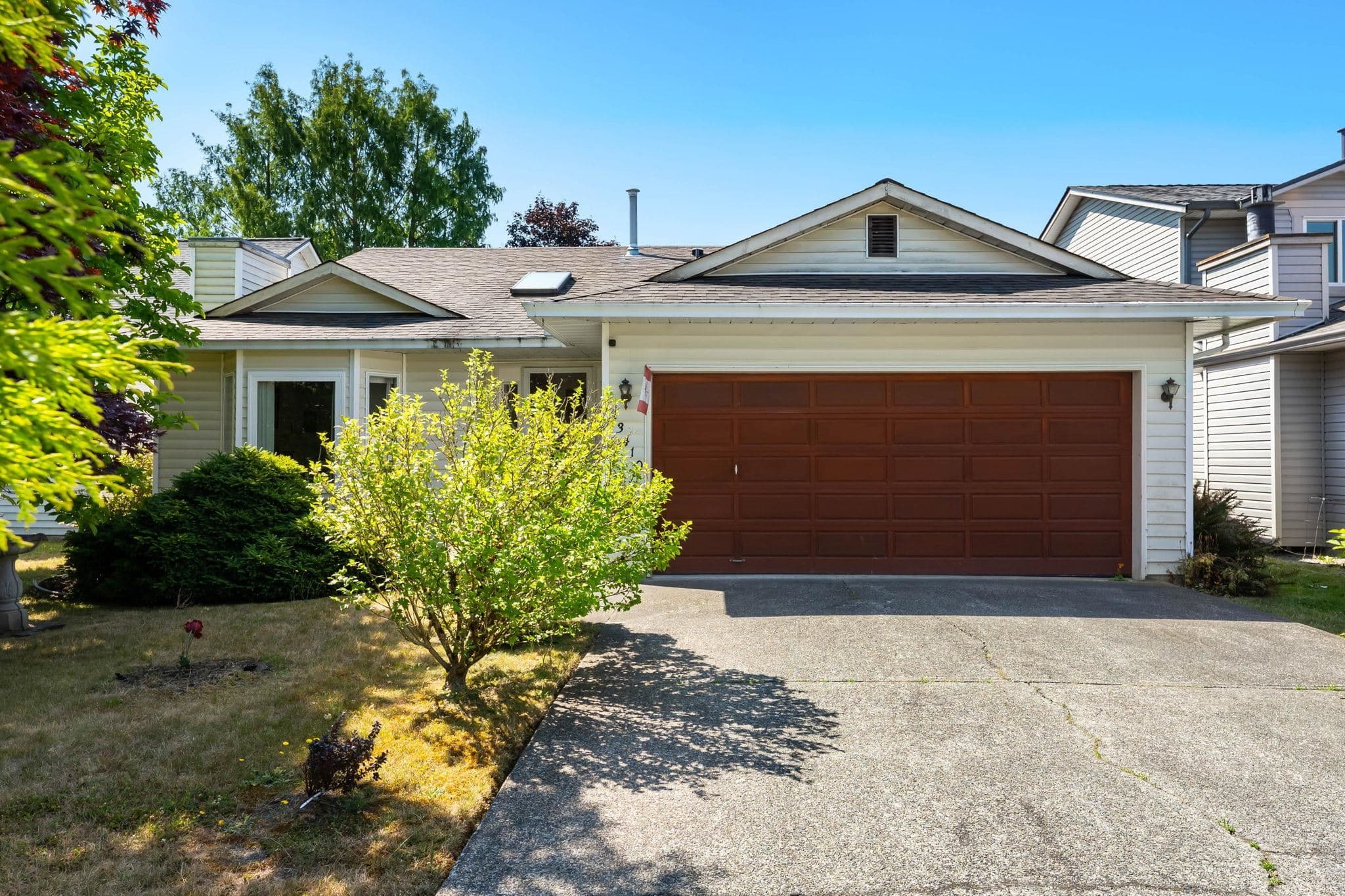 23410 Nightingale Avenue, Maple Ridge, V2X 9C8 — photo 1