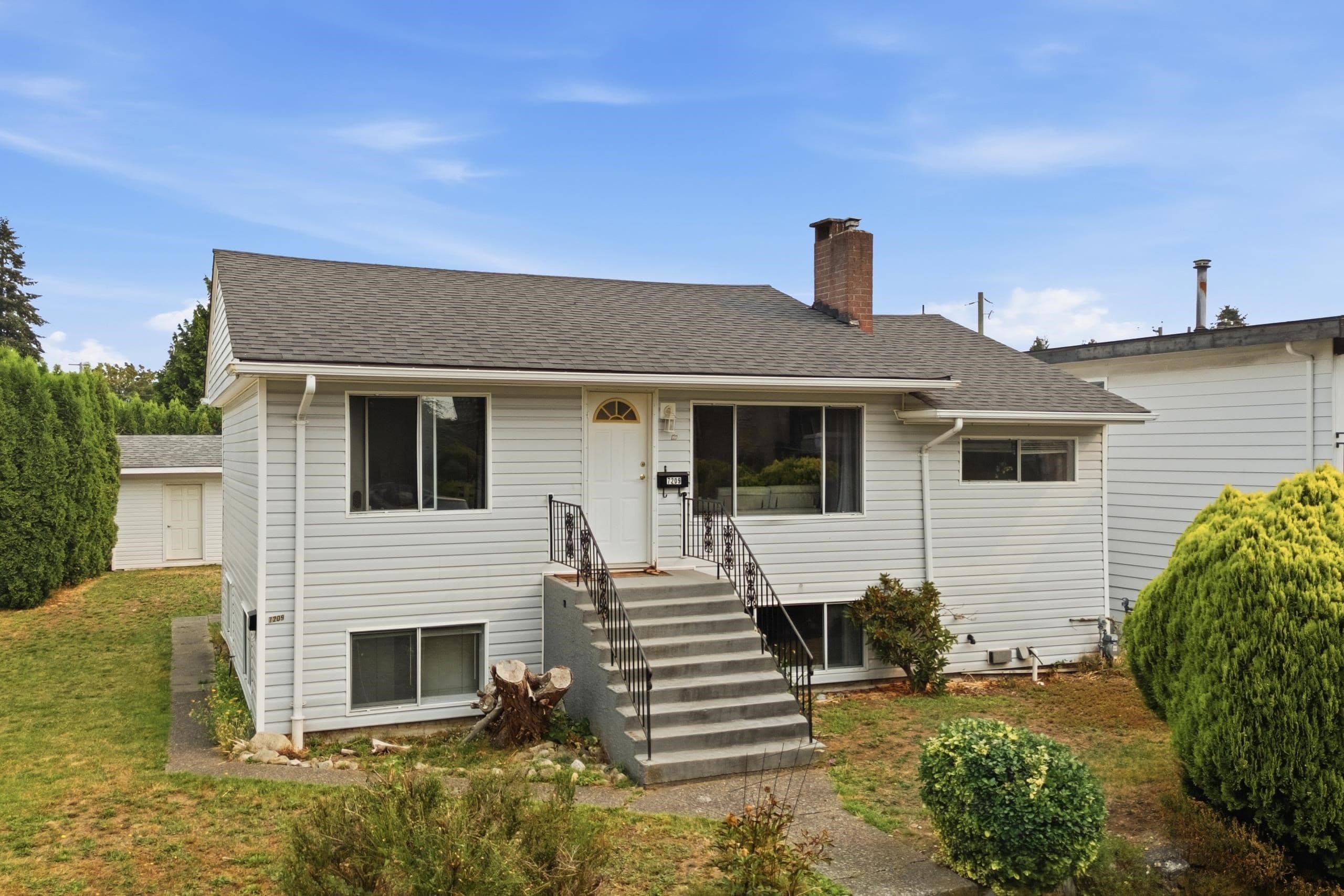 7209 Elwell Street, Burnaby