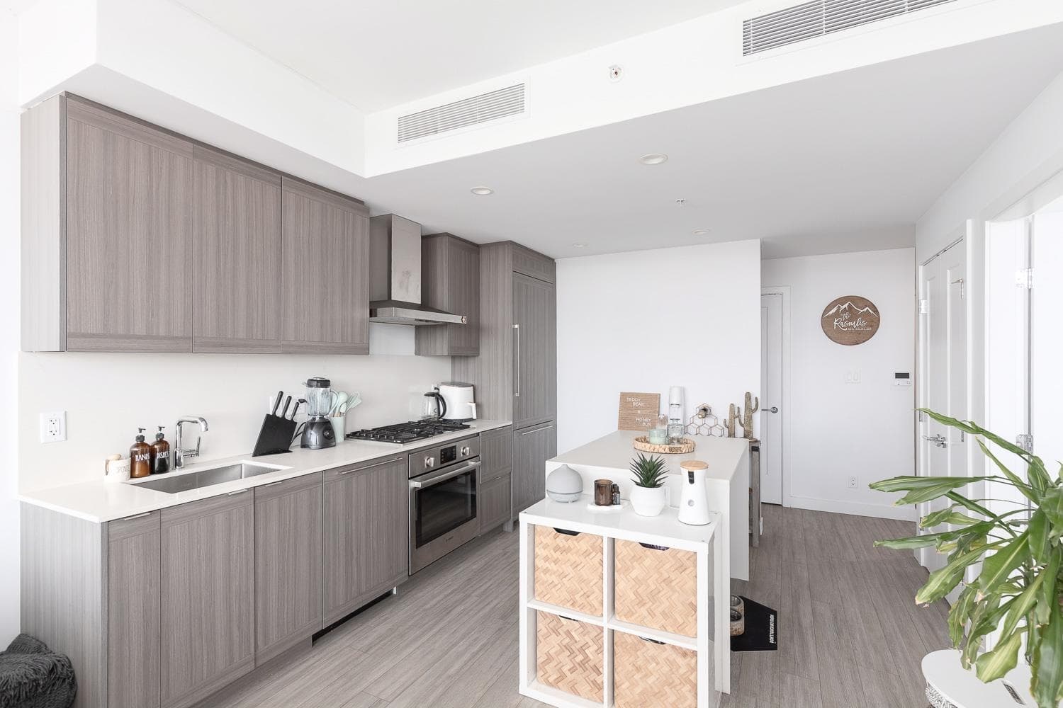 2209 - 2351 Beta Avenue, Burnaby, V5C 0M2 — photo 5