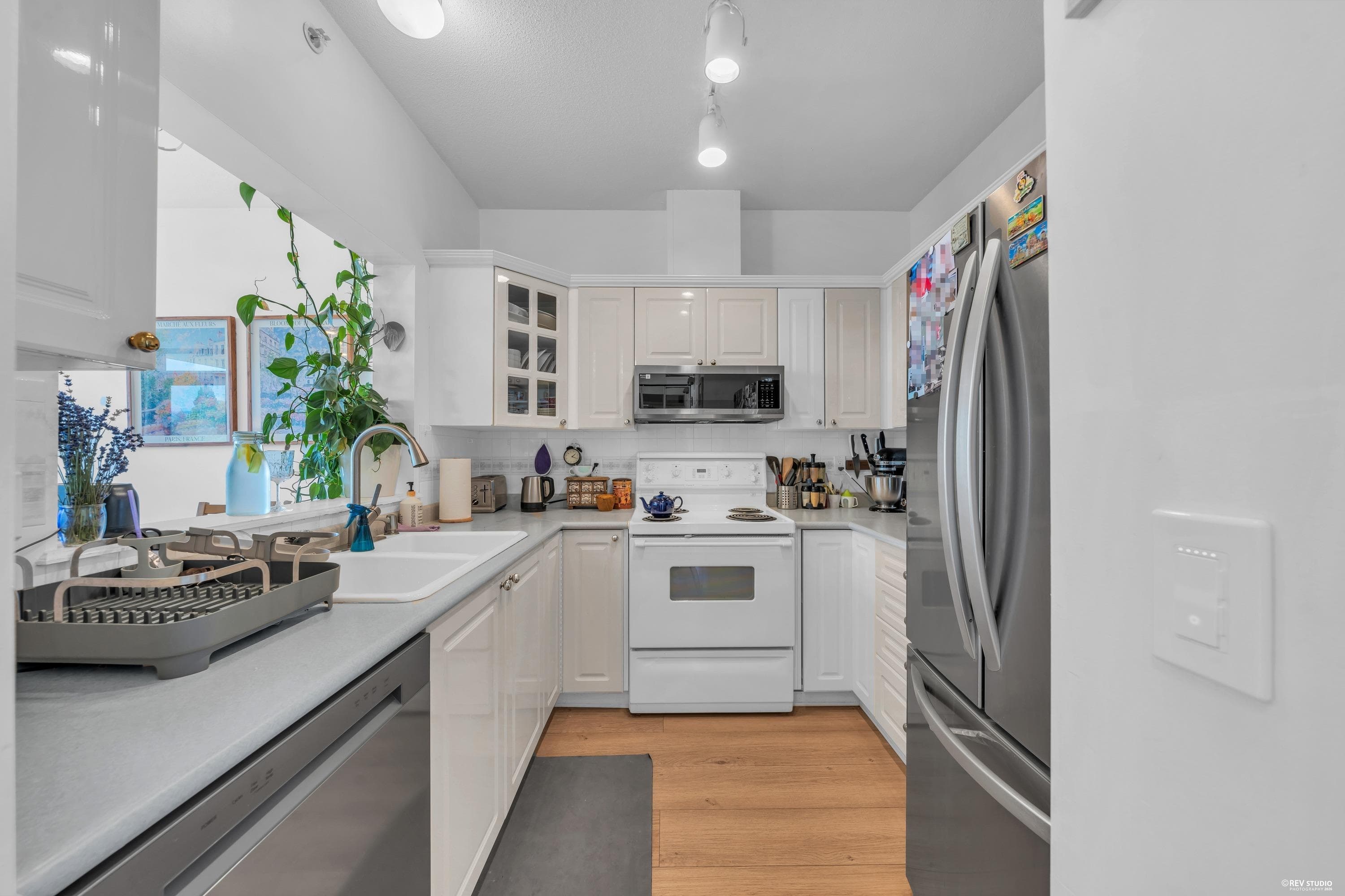 802 - 160 W Keith Road, North Vancouver, V7M 3M2 — photo 3