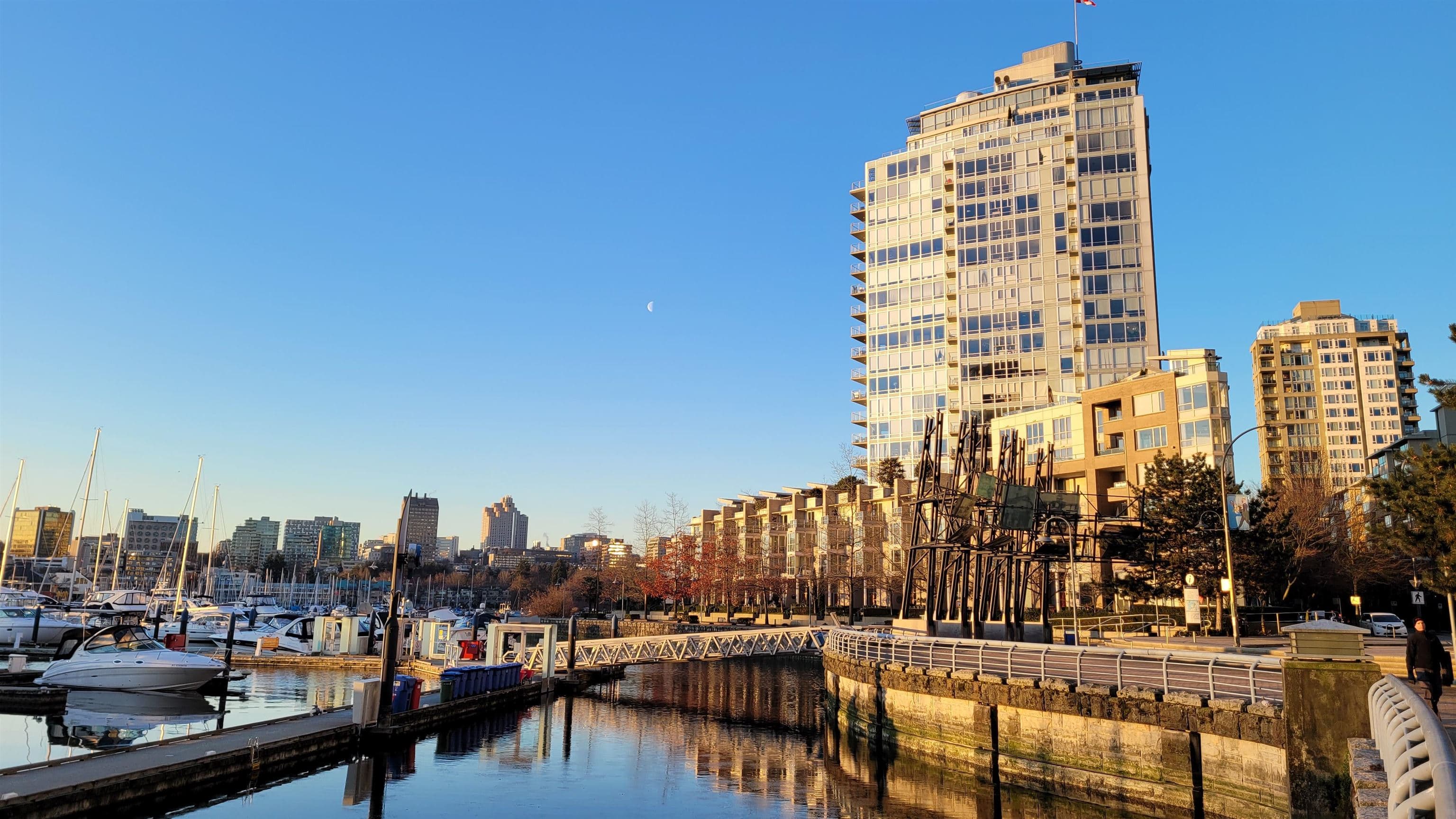 302 - 1228 Marinaside Crescent, Vancouver, V6Z 2W4 — photo 2