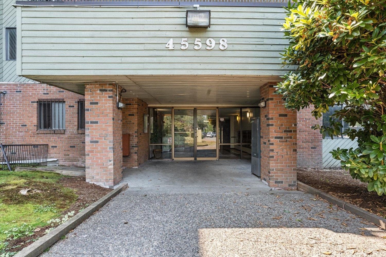 111 - 45598 Mcintosh Drive, Chilliwack, V2P 7J3 — photo 2
