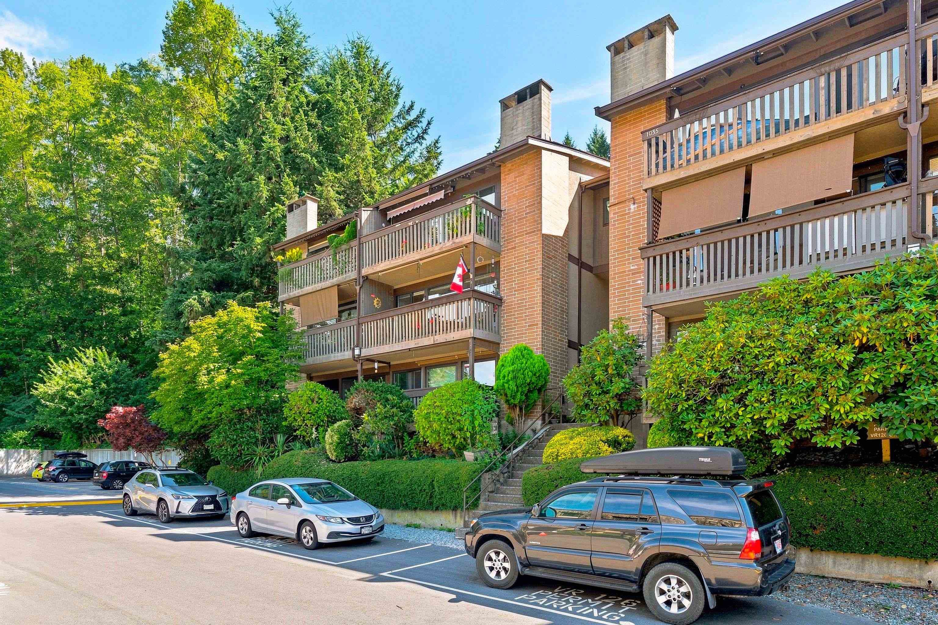 1059 Old Lillooet Road, North Vancouver, V7J 3H6 — photo 2