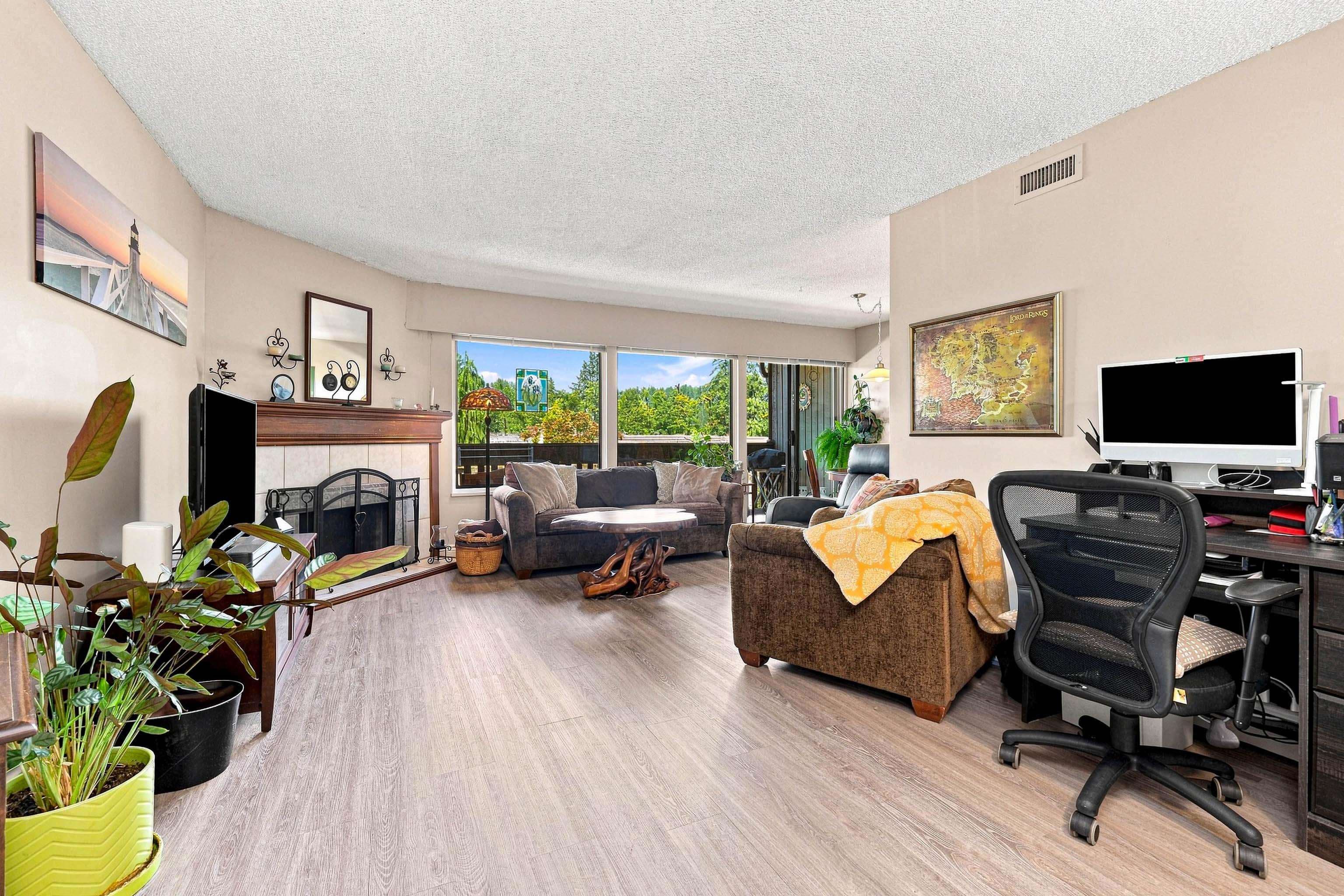 1059 Old Lillooet Road, North Vancouver, V7J 3H6 — photo 4