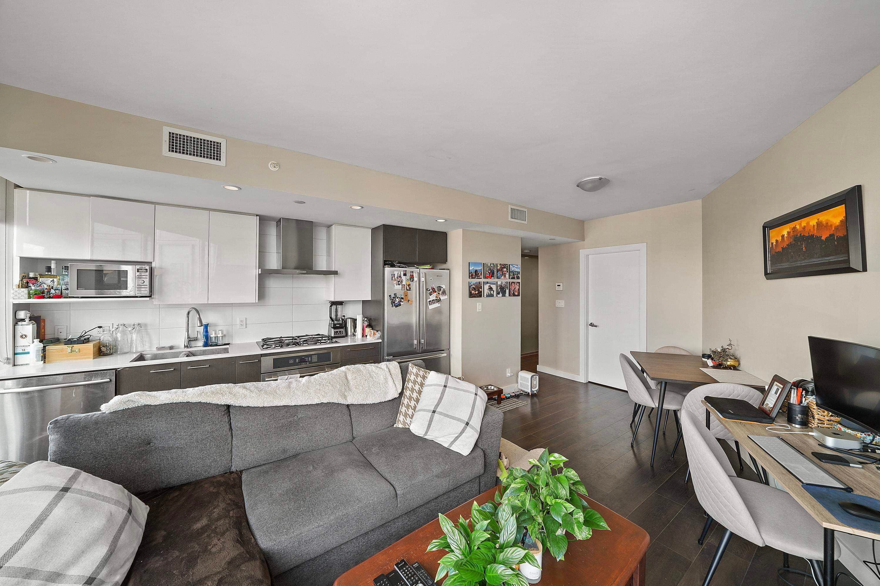 1915 - 1618 Quebec Street, Vancouver, V6A 0C5 — photo 3