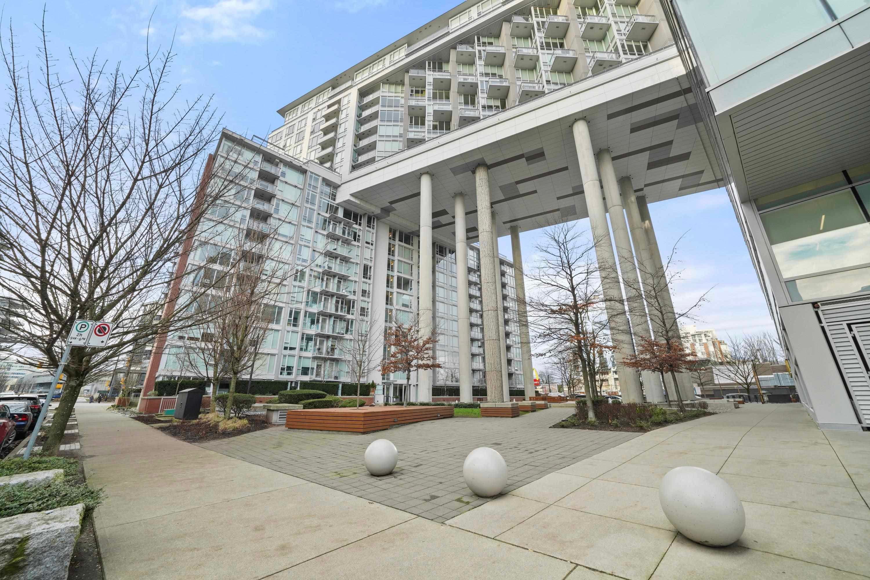 1915 - 1618 Quebec Street, Vancouver, V6A 0C5 — photo 1