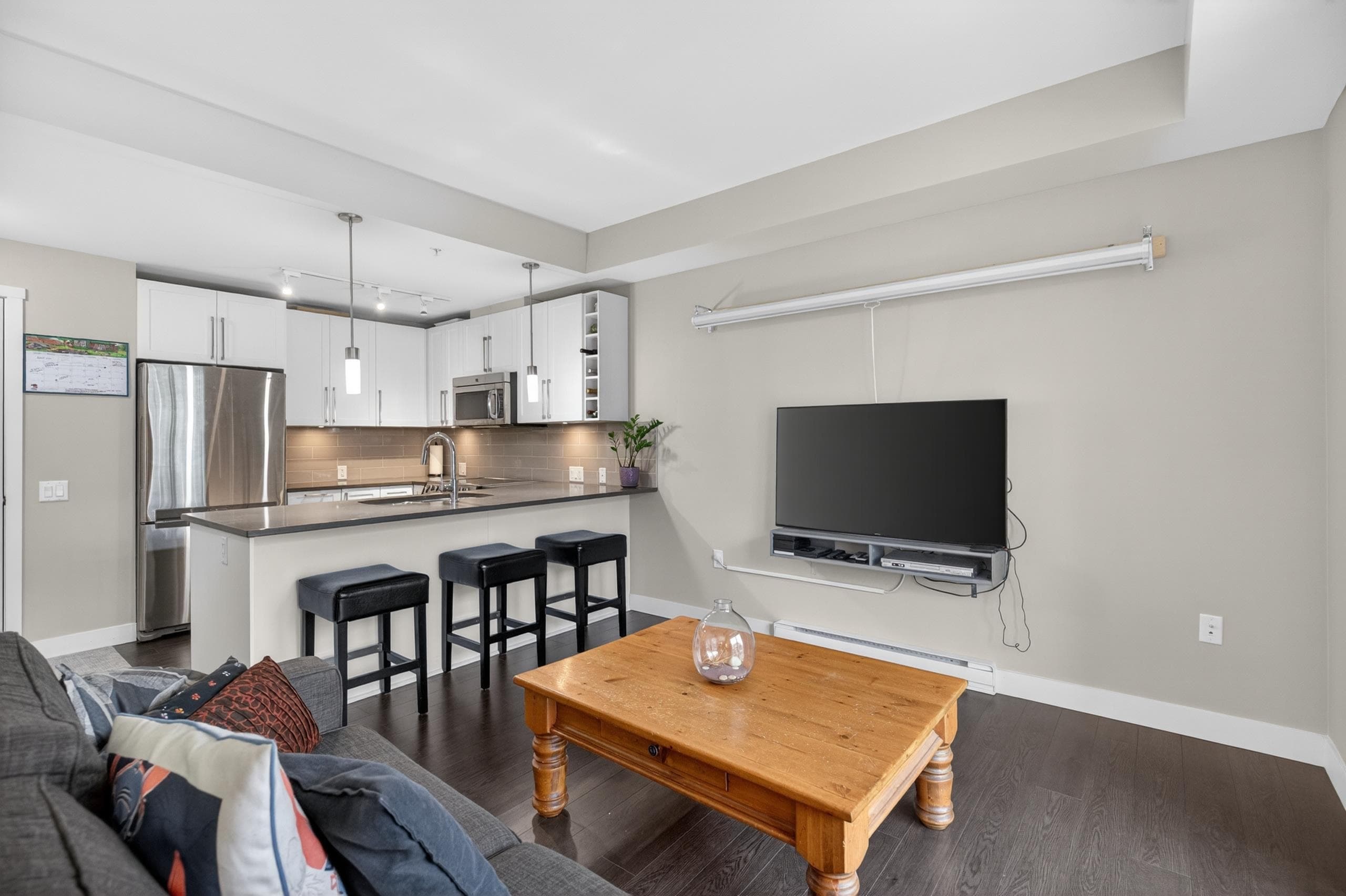 312 - 14358 60 Avenue, Surrey, V3X 0G3 — photo 5