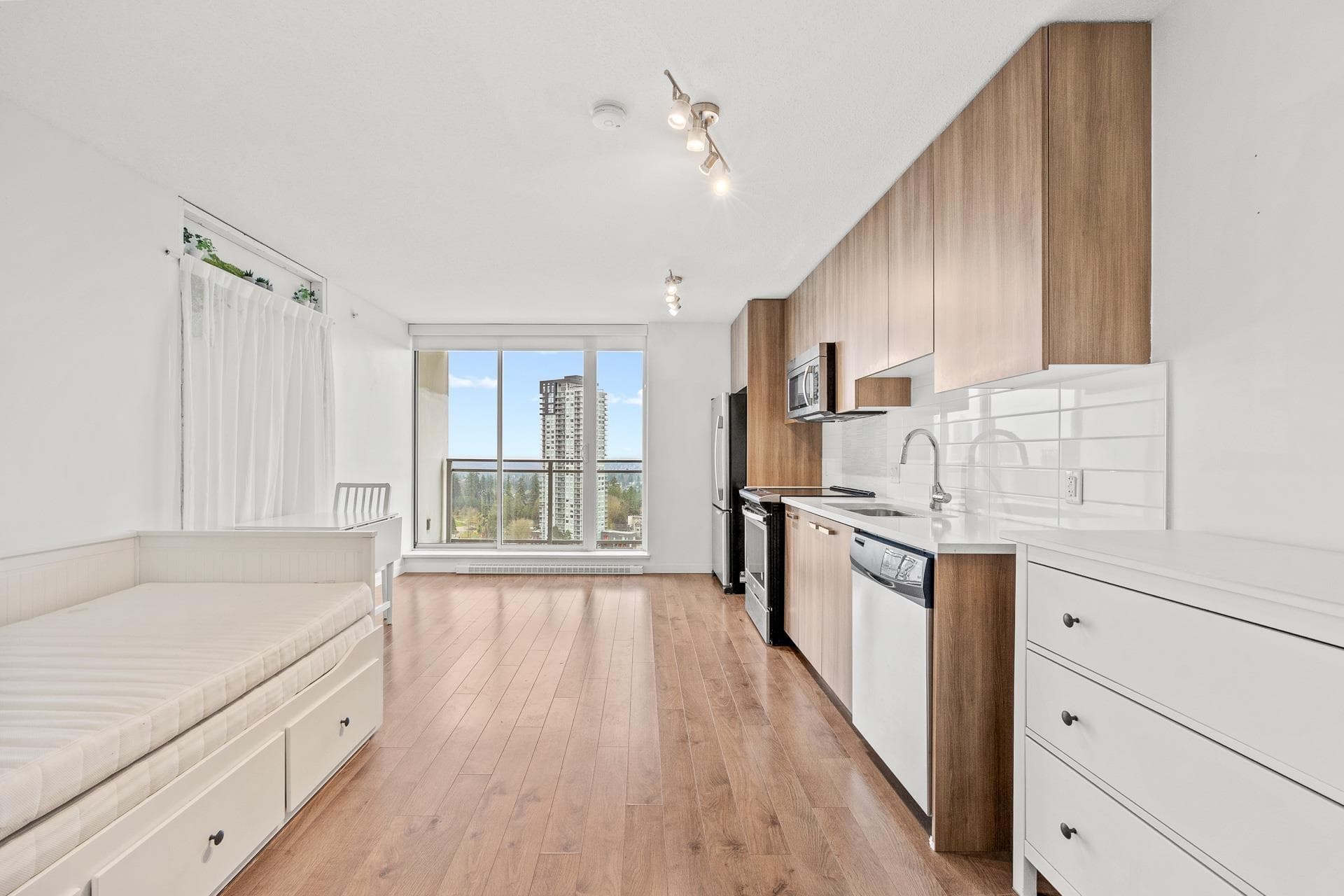2511 - 13325 102a Avenue, Surrey, V3T 0J5 — photo 3