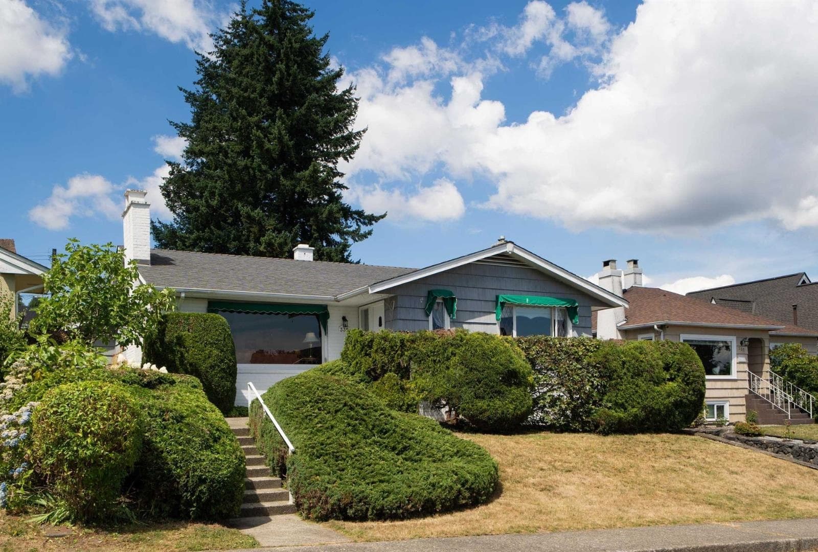 335 Churchill Avenue, New Westminster, V3L 4P5 — photo 1