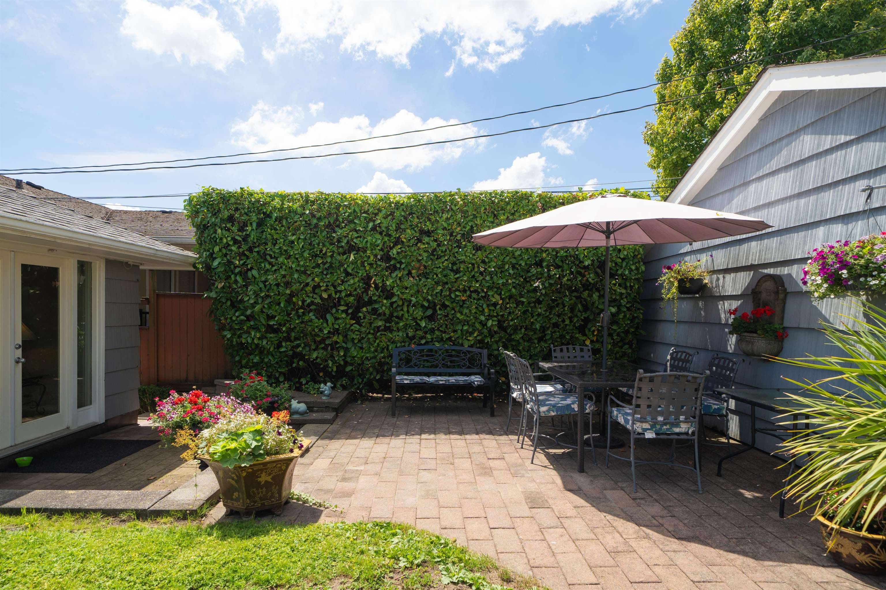 335 Churchill Avenue, New Westminster, V3L 4P5 — photo 4