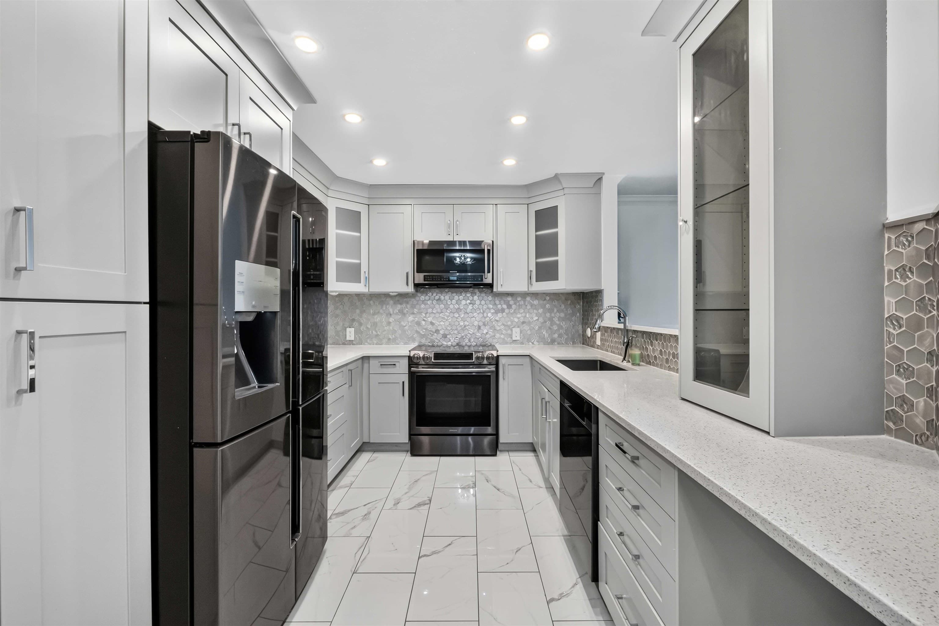 404 - 13680 84 Avenue, Surrey, V3W 0T6 — photo 2