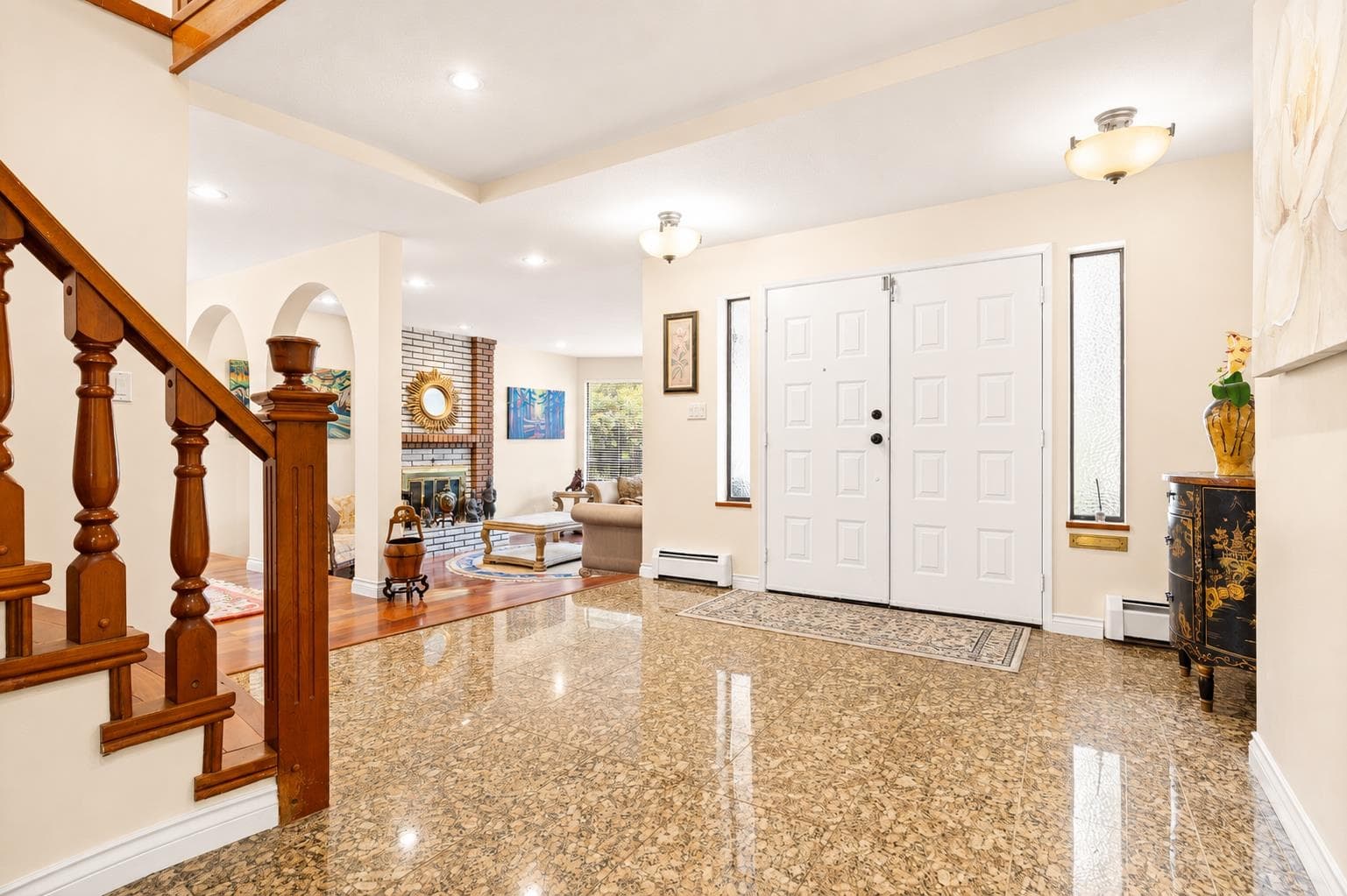 7995 Woodhurst Drive, Burnaby, V5A 4C6 — photo 2