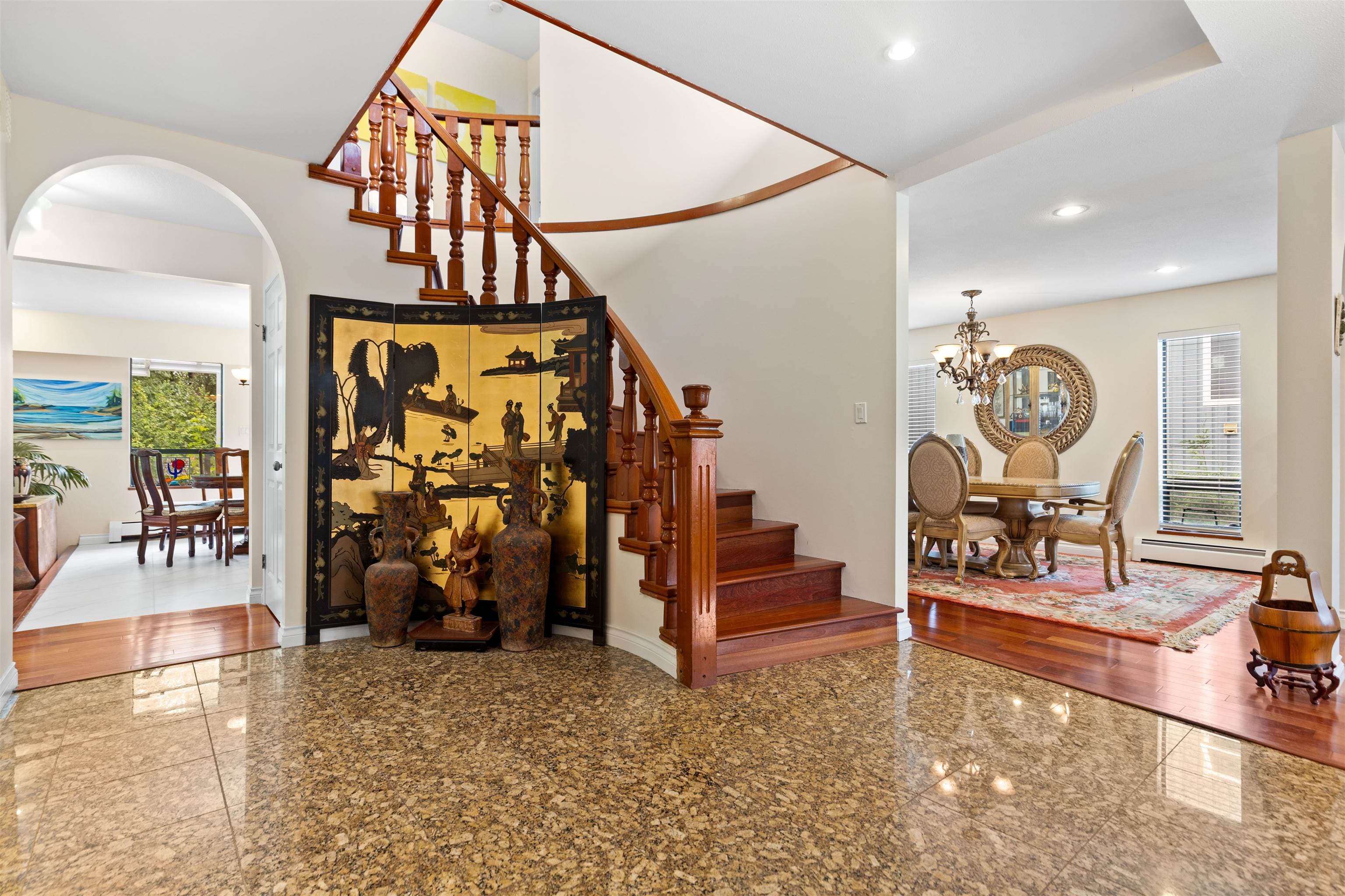 7995 Woodhurst Drive, Burnaby, V5A 4C6 — photo 3