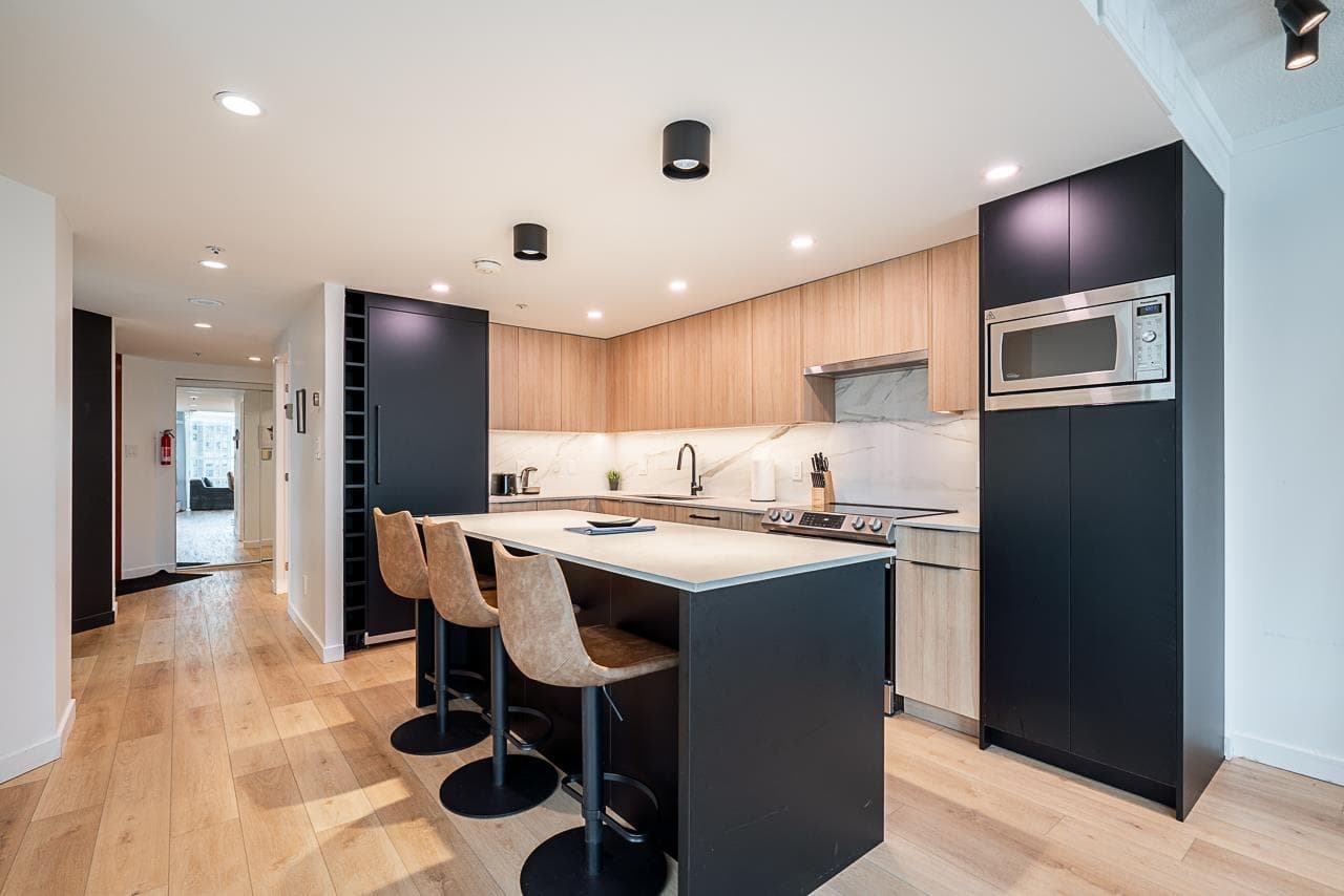 1201 - 1050 Burrard Street, Vancouver, V6Z 2S3 — photo 2
