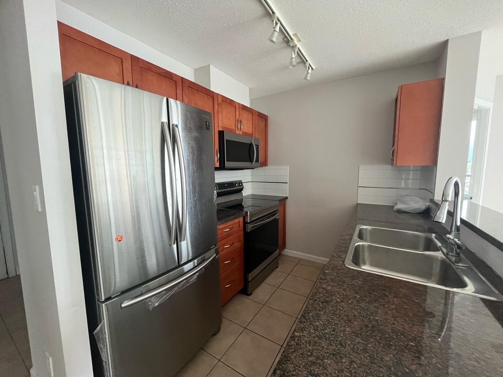 1606 - 4380 Halifax Street, Burnaby, V5C 6R3 — photo 5