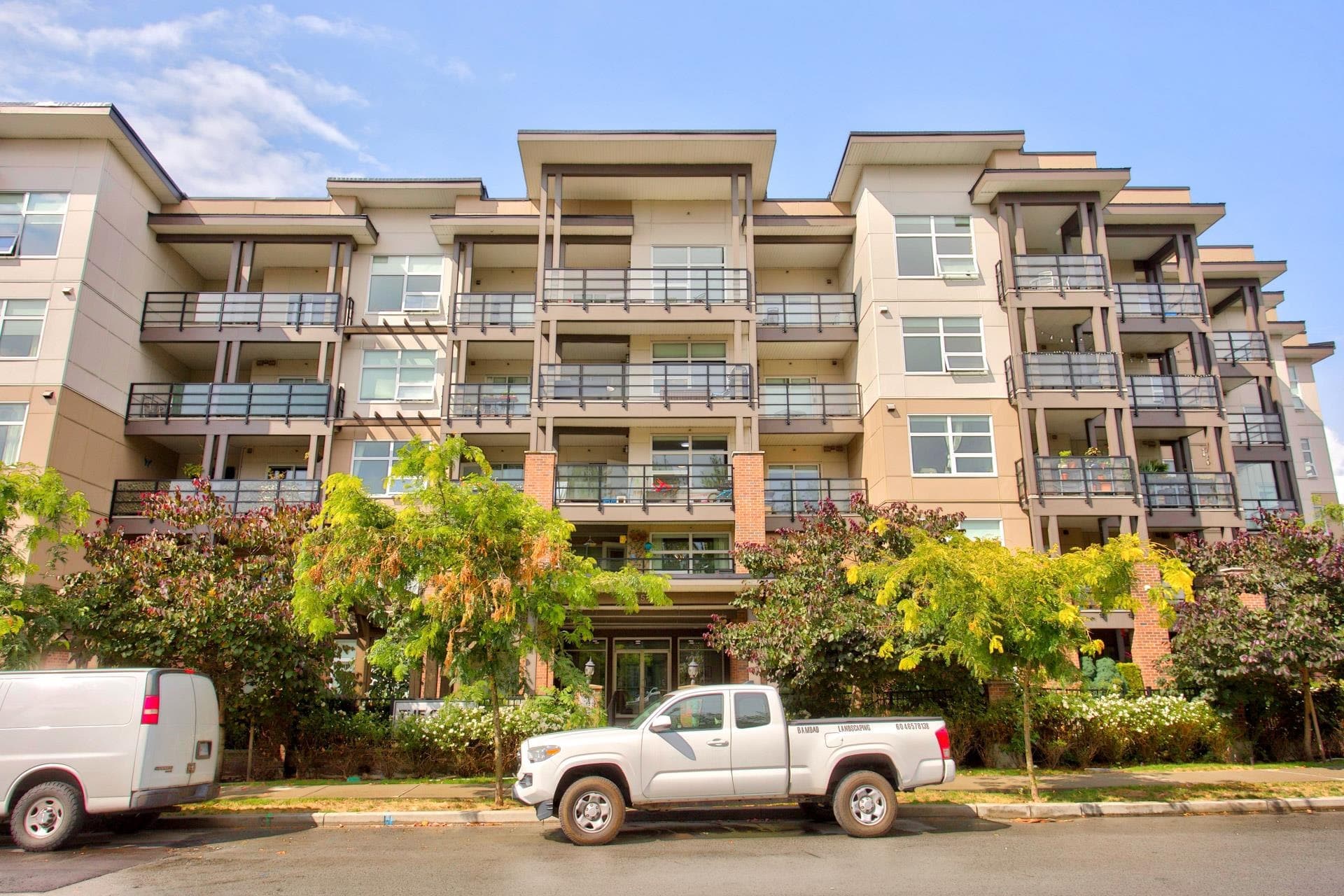 401 - 22577 Royal Crescent, Maple Ridge, V2X 2M2 — photo 2