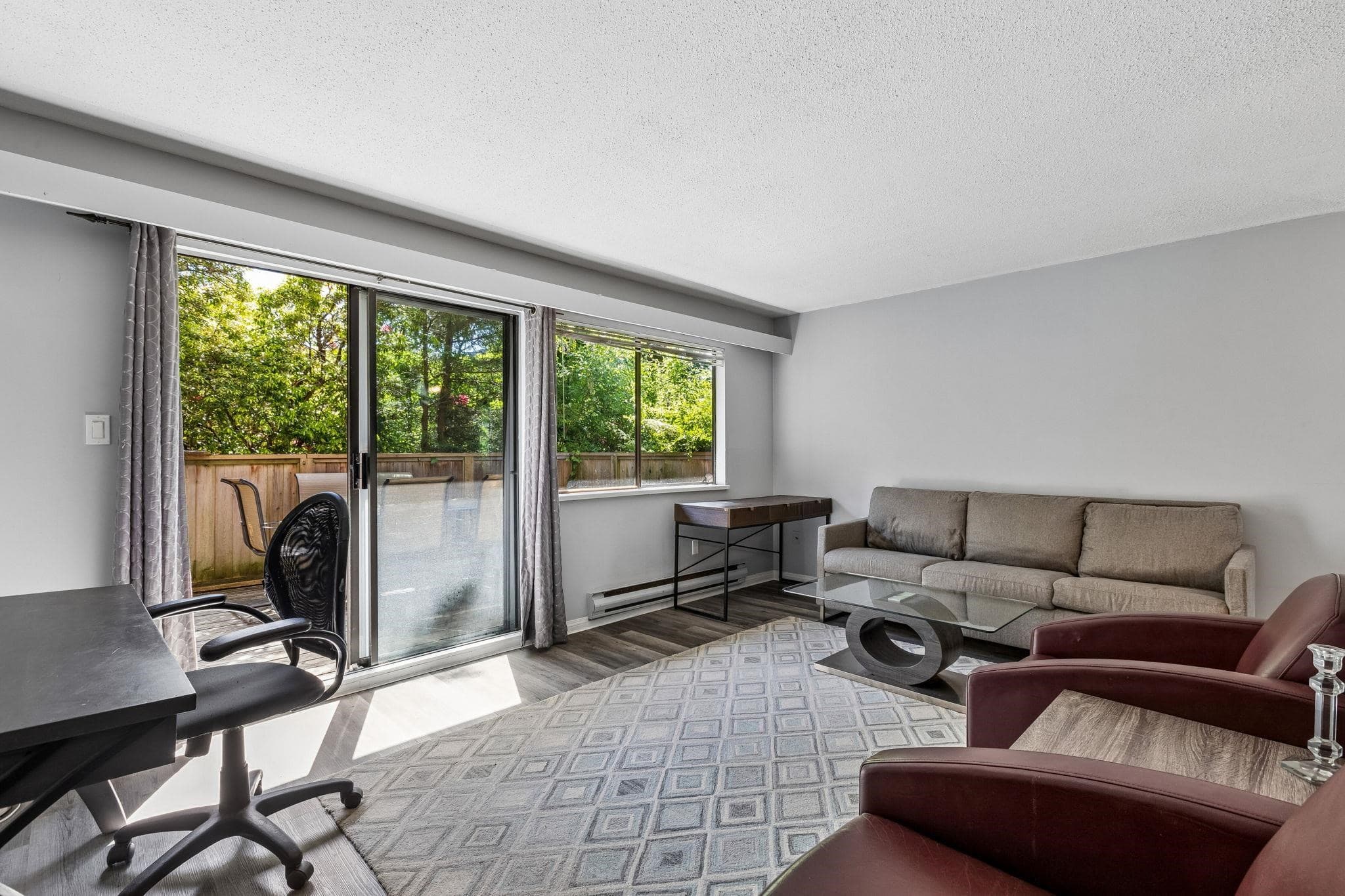 102 - 107 W 27th Street, North Vancouver, V7N 4G5 — photo 2