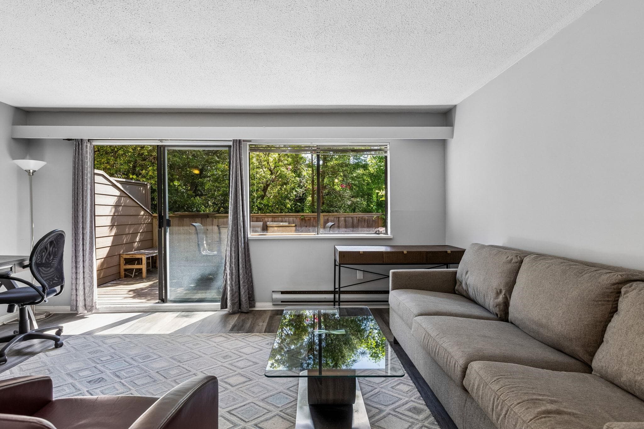 102 - 107 W 27th Street, North Vancouver, V7N 4G5 — photo 1