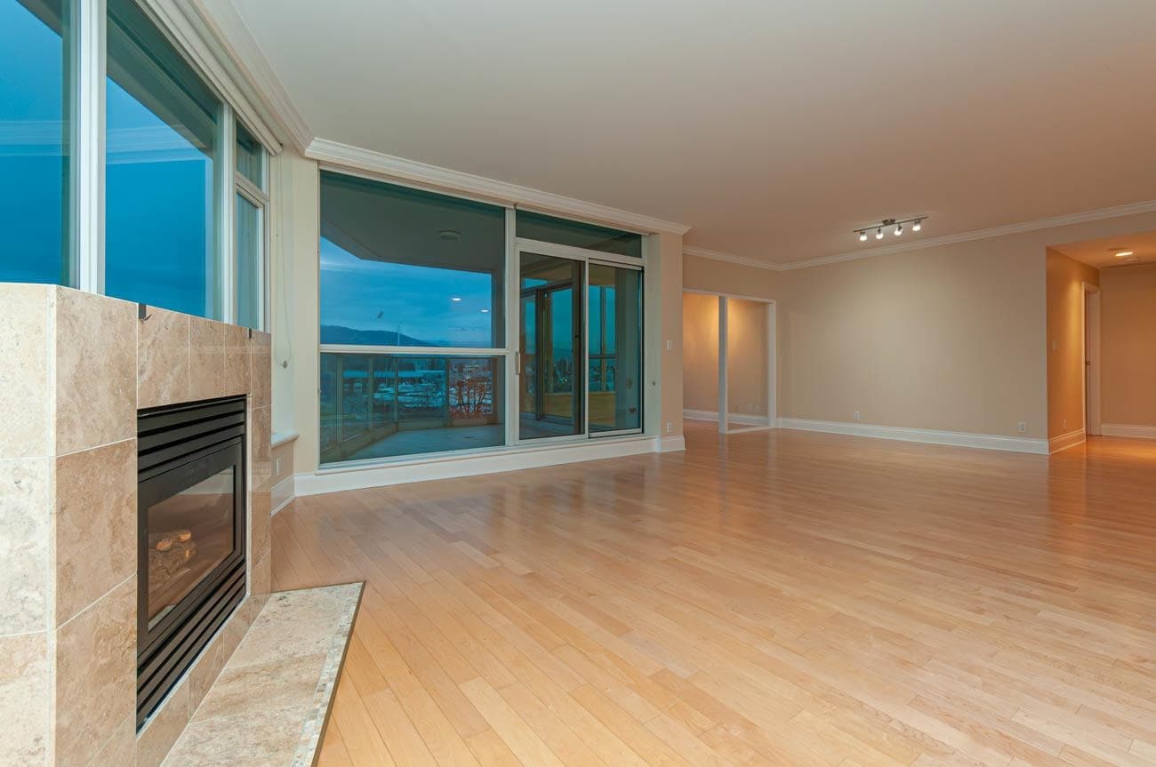 302 - 1777 Bayshore Drive, Vancouver, V6G 3H2 — photo 4