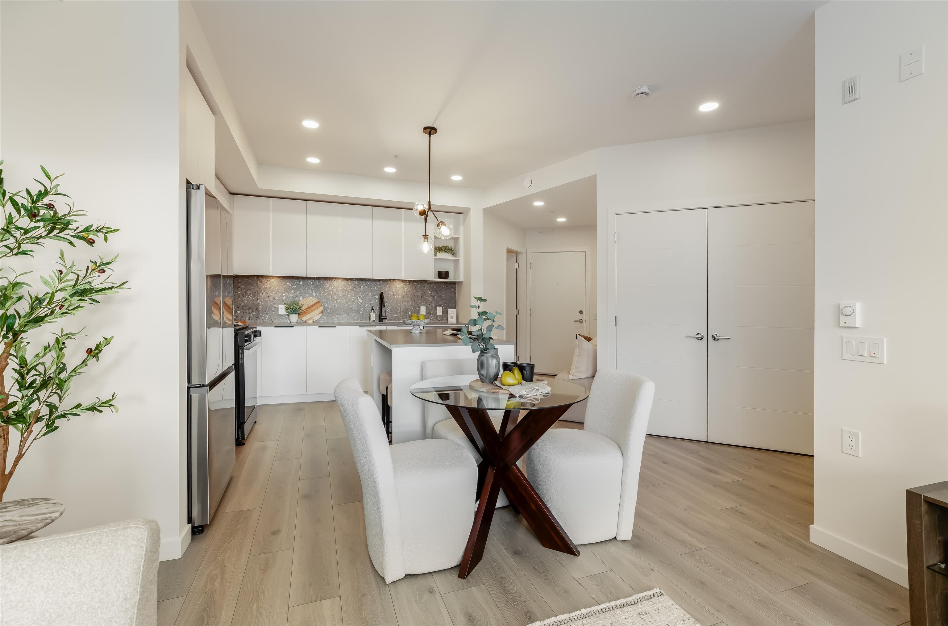 427 - 7936 206 Street, Langley, V2Y 3X8 — photo 1