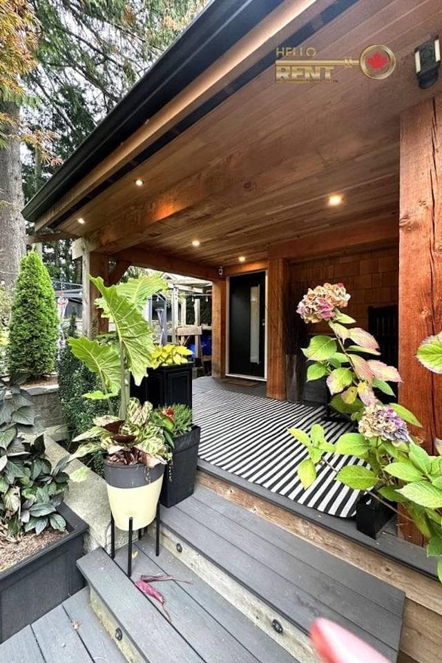 2136 Westview Drive, North Vancouver, V7M 3B3 — photo 2