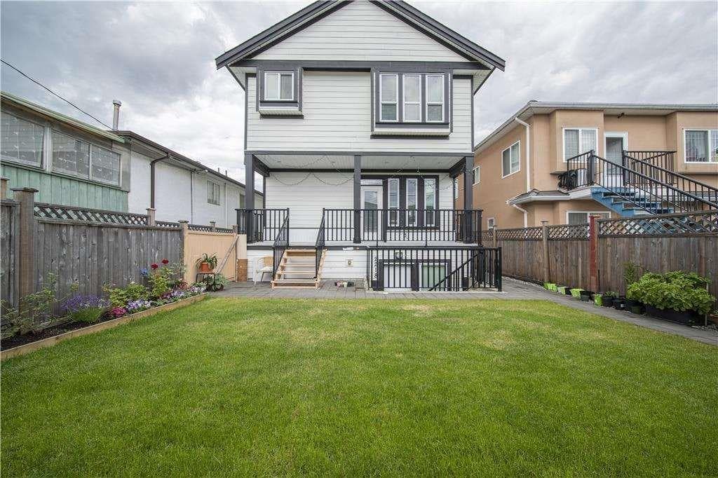 2216 Mannering Avenue, Vancouver, V5N 3C4 — photo 1