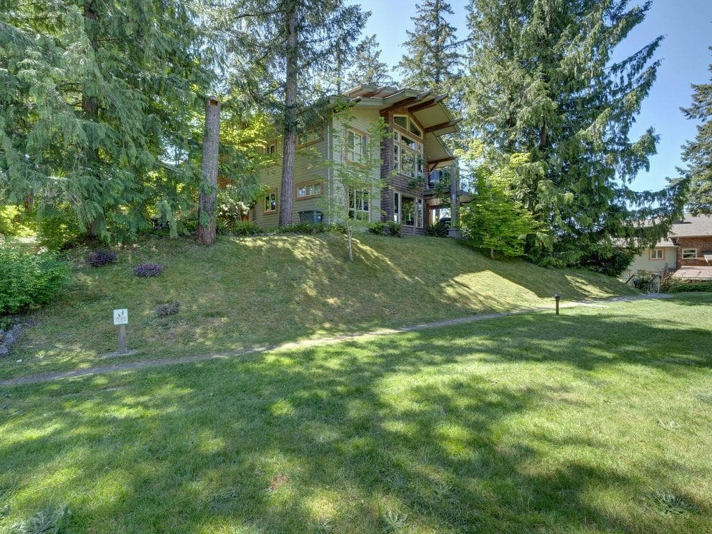 11D - 12849 Lagoon Road, Madeira Park, V0N 2H0 — photo 2