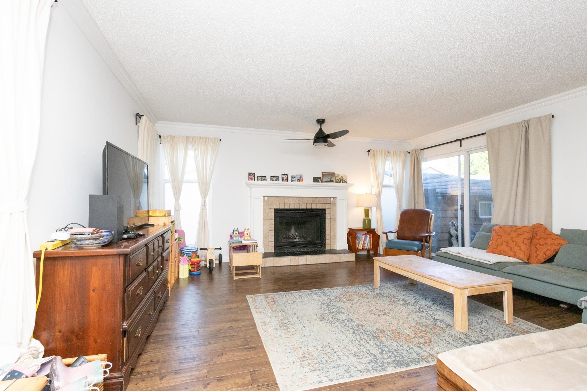 21573 Cherrington Avenue, Maple Ridge, V2X 8R2 — photo 3