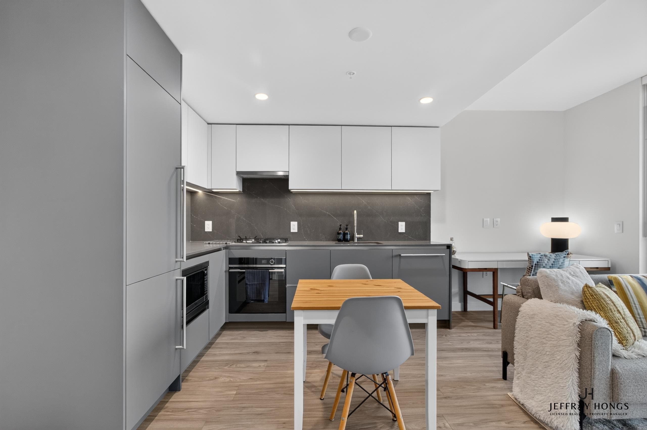 1X03 - 2135 Springer Avenue, Burnaby, V5H 3G9 — photo 2