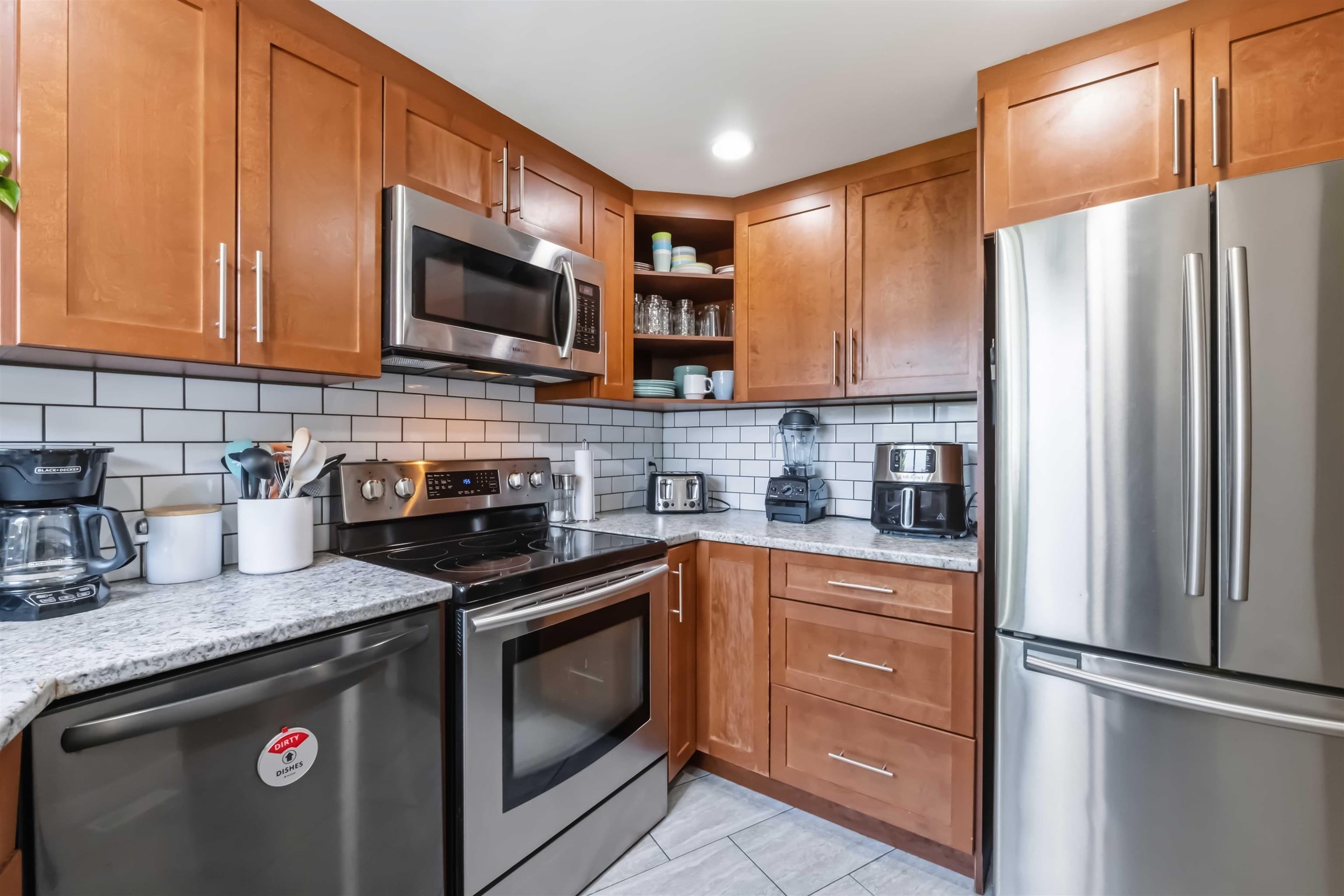 8 - 19240 119 Avenue, Pitt Meadows, V3Y 2E8 — photo 1