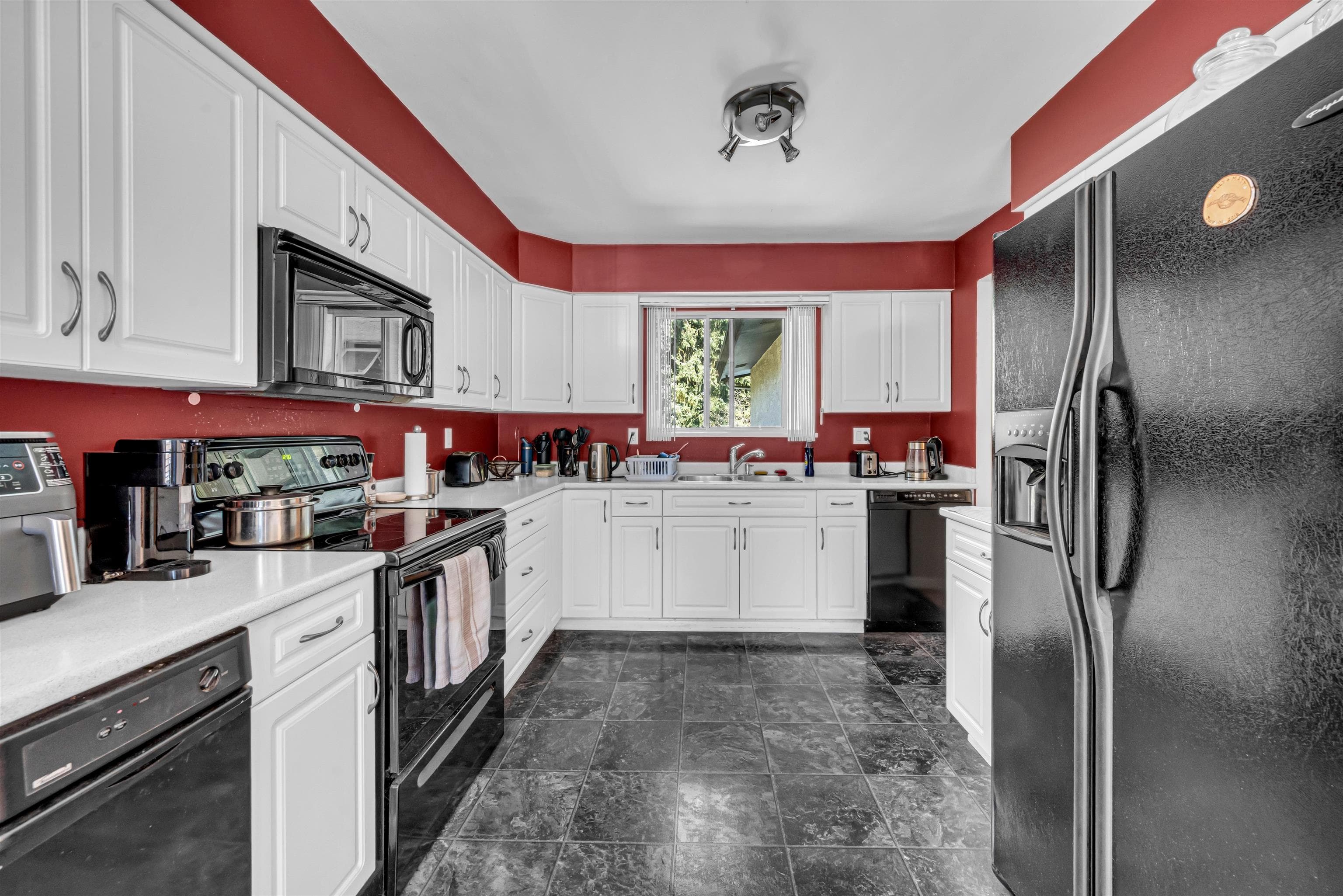 3255 Milton Avenue, North Vancouver, V7K 2B3 — photo 5