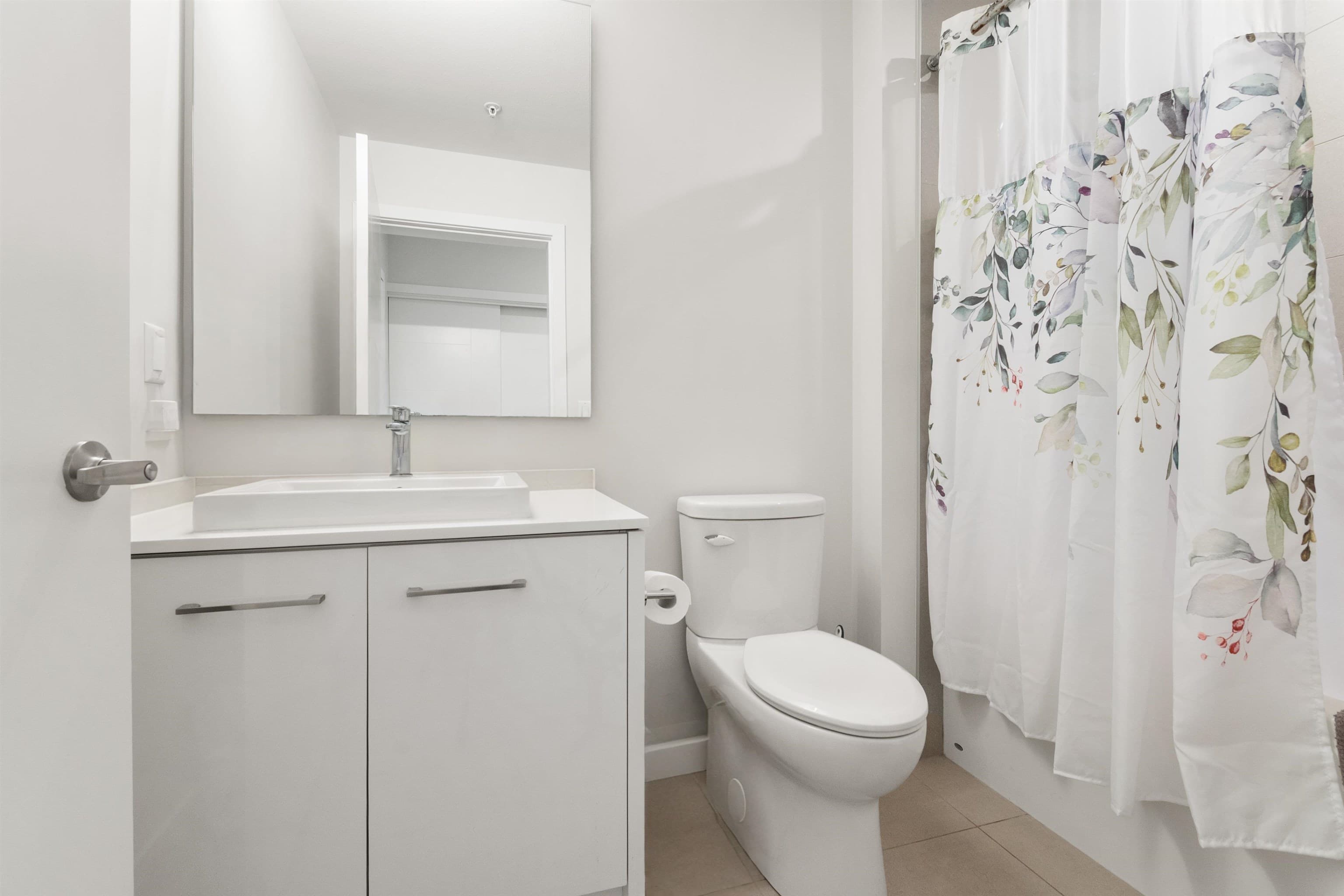 307 - 45510 Market Way, Chilliwack, V2R 6E1 — photo 2