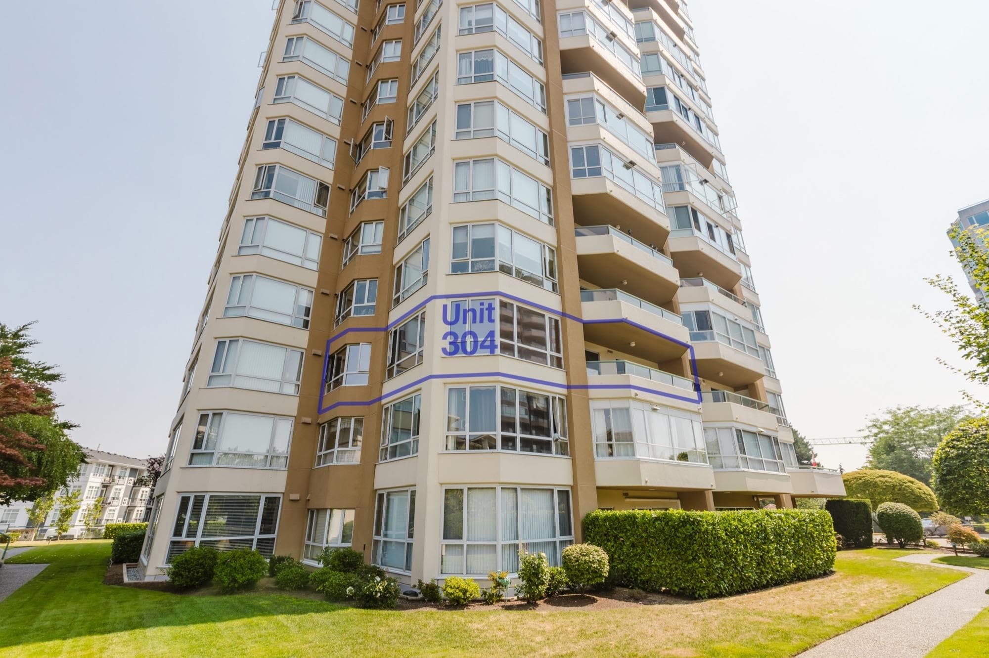 304 - 3190 Gladwin Road, Abbotsford, V2T 5T2 — photo 1