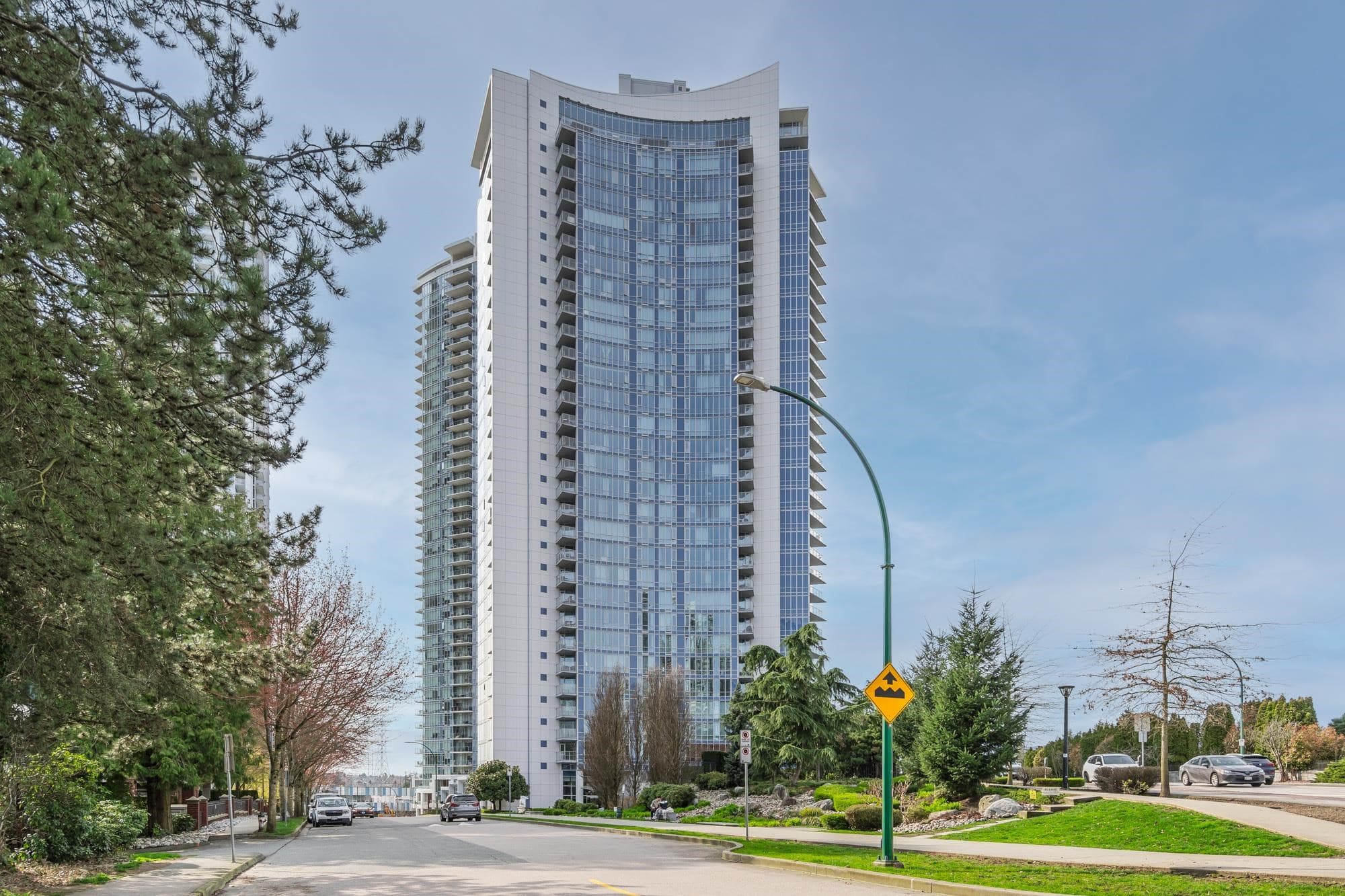 2009 - 4189 Halifax Street, Burnaby, V5C 0H9 — photo 1