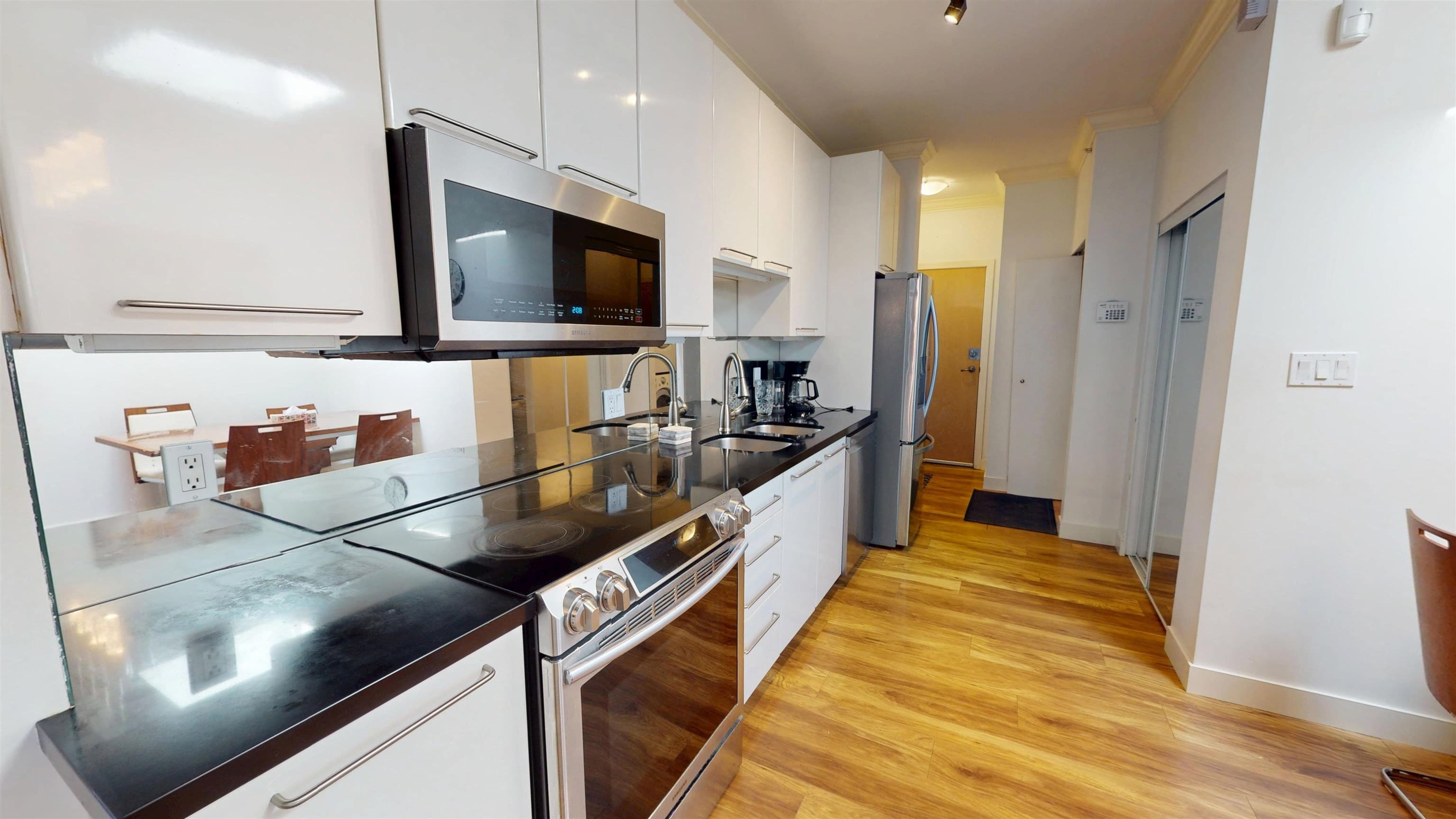 505 - 828 Cardero Street, Vancouver, V6G 2G5 — photo 5