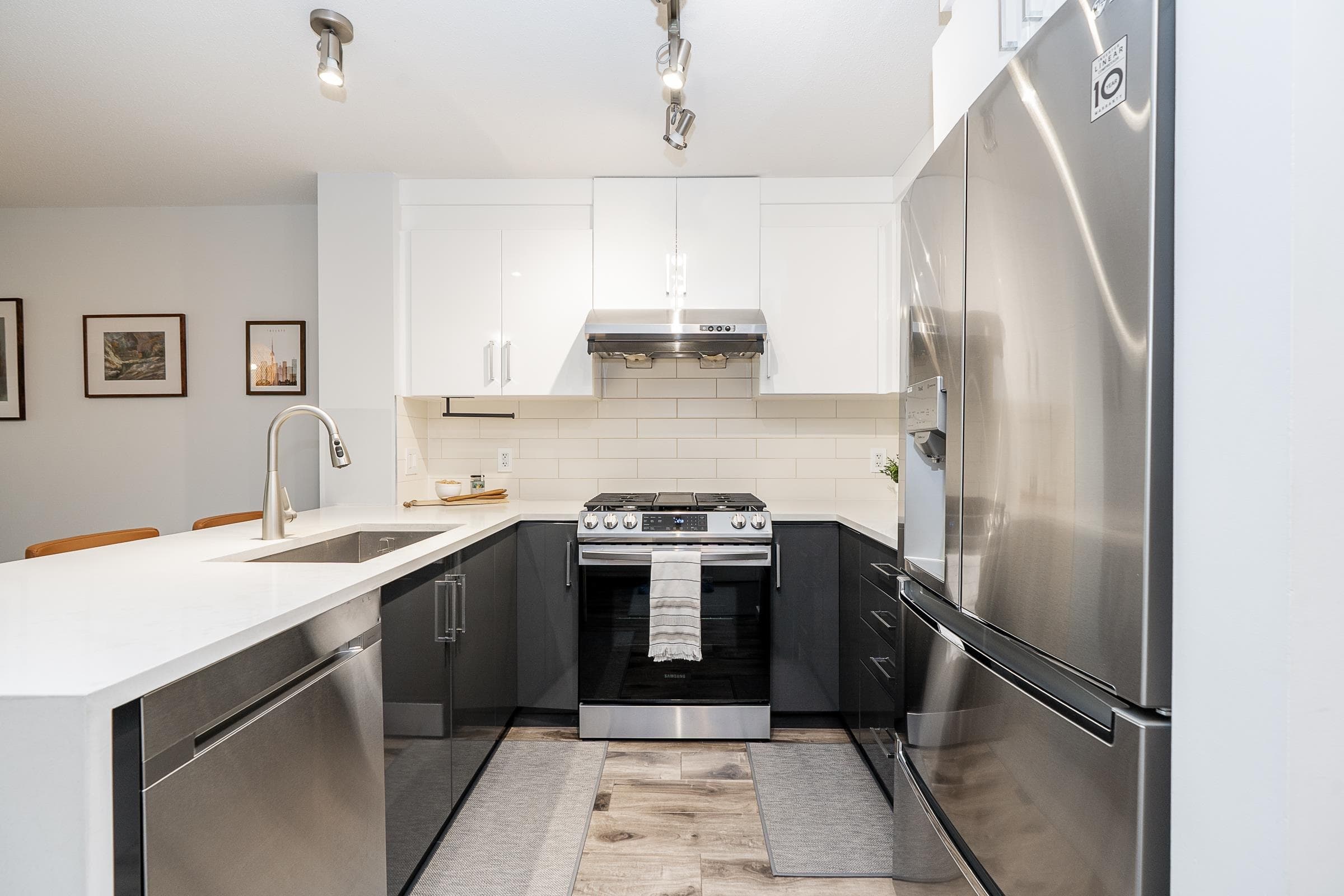 411 - 3050 Dayanee Springs Boulevard, Coquitlam, V3E 0A2 — photo 2