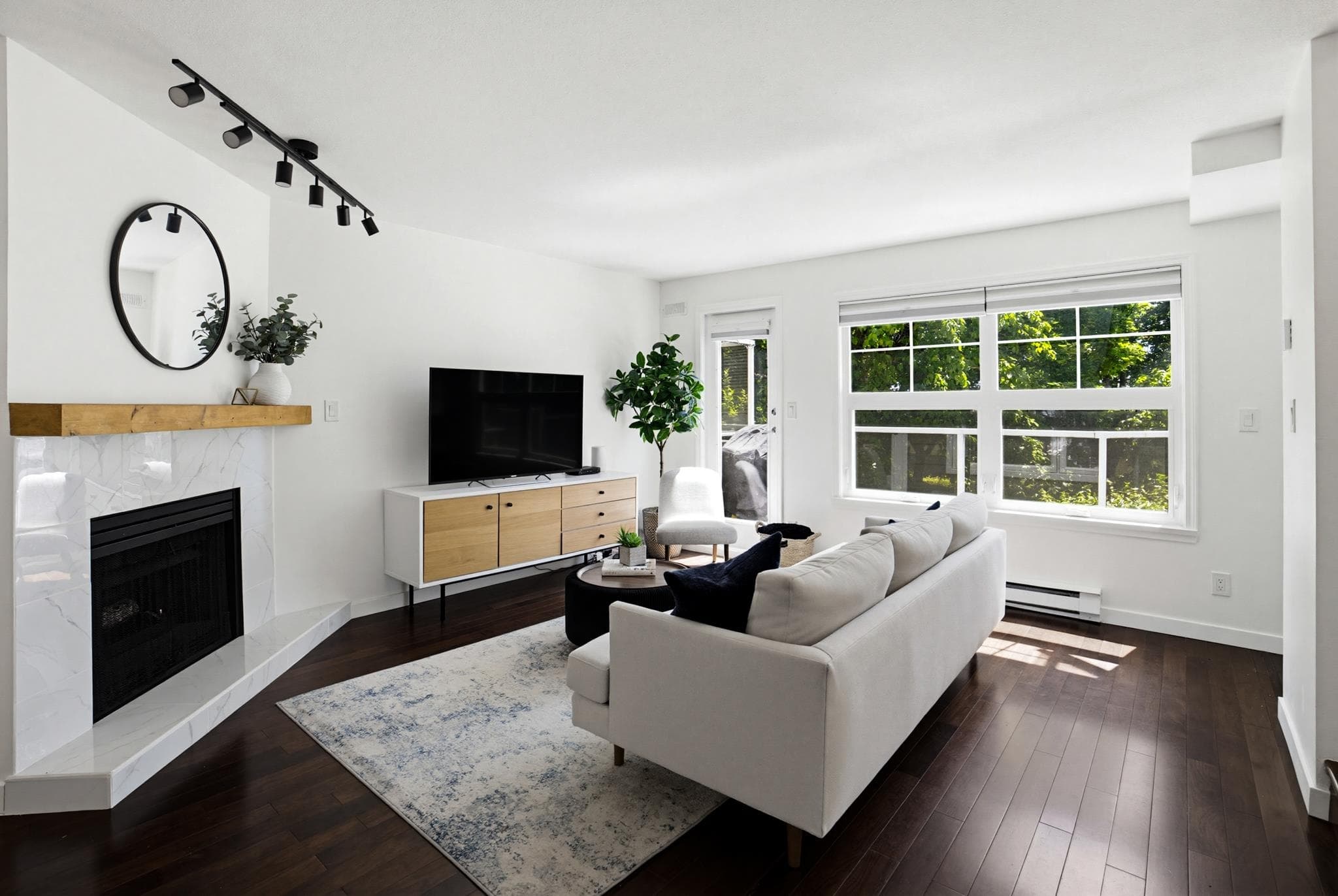 213 - 3787 Pender Street, Burnaby, V5C 2L2 — photo 2