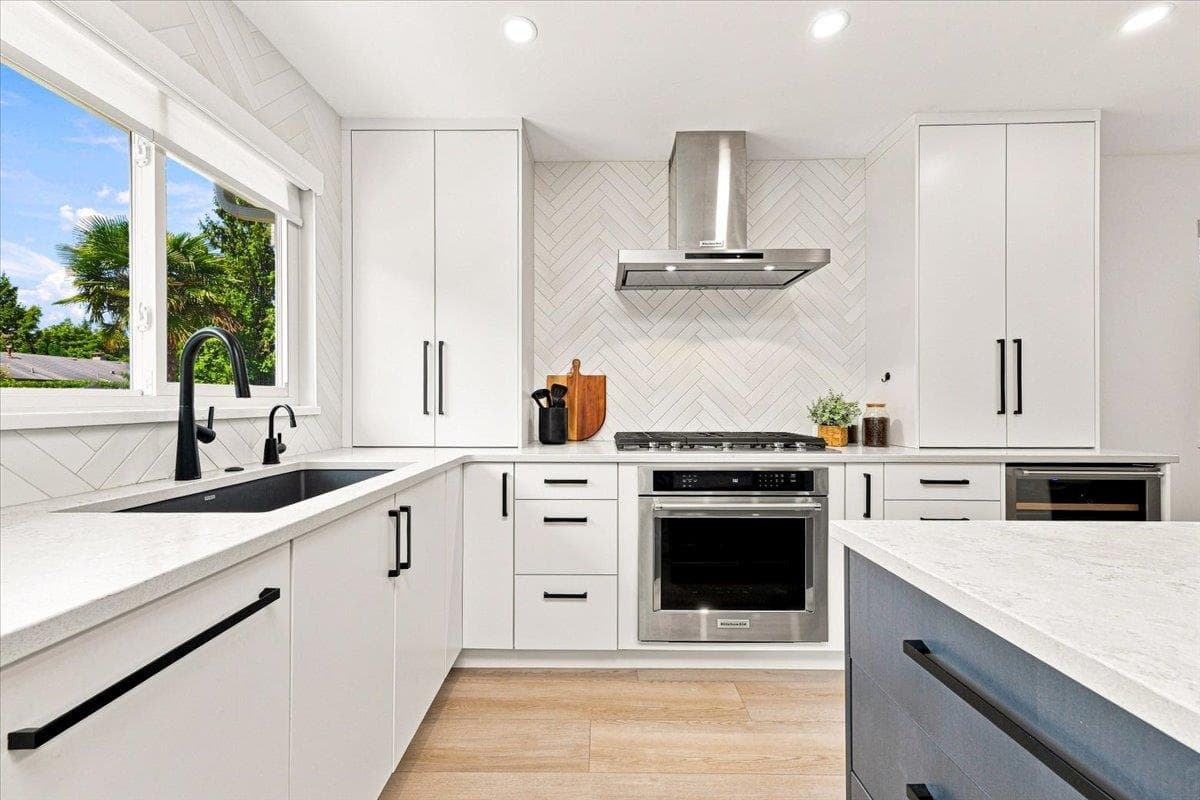 1999 Rufus Drive, North Vancouver, V7J 3N2 — photo 5