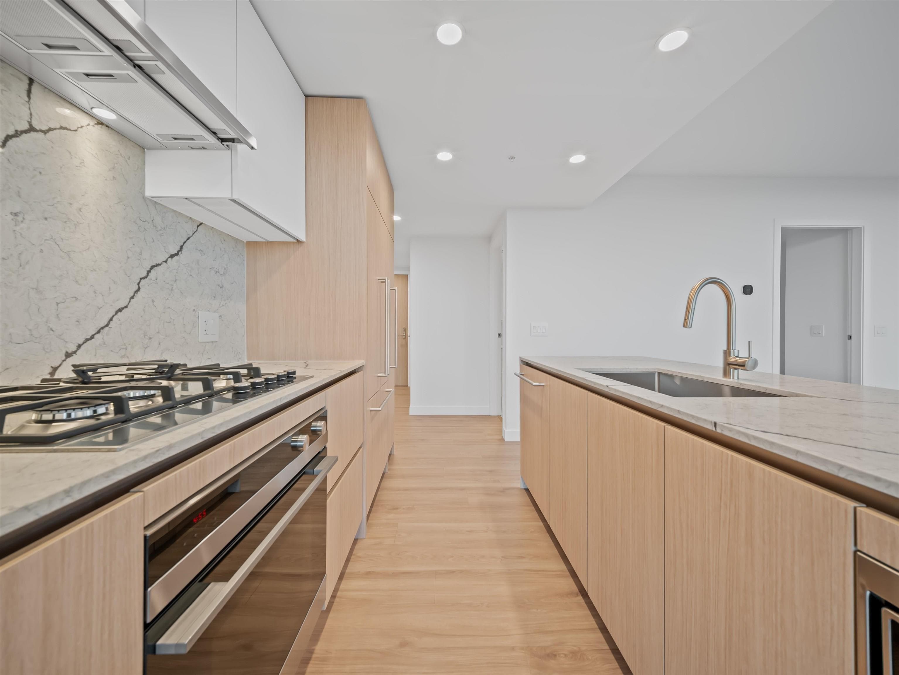 3705 - 2135 Springer Avenue, Burnaby, V5B 0C1 — photo 5