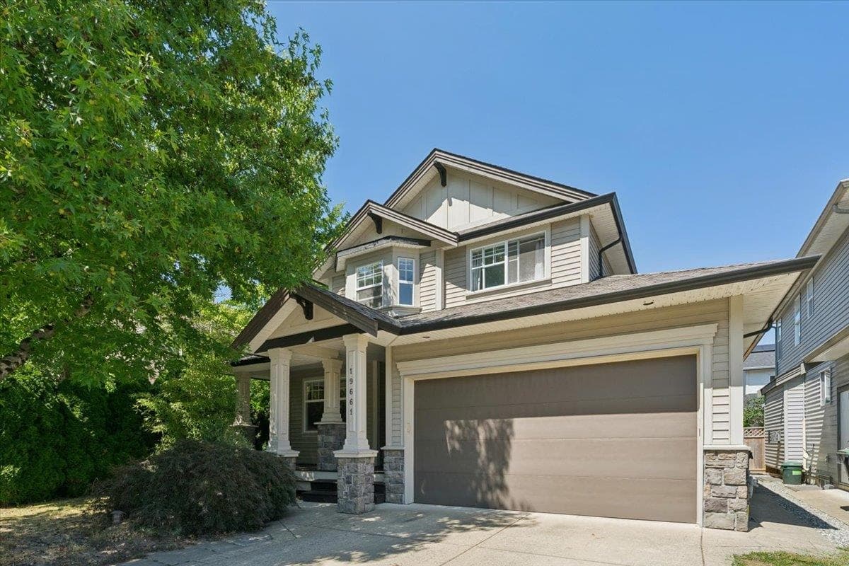 19661 73b Avenue, Langley, V2Y 3C4 — photo 1