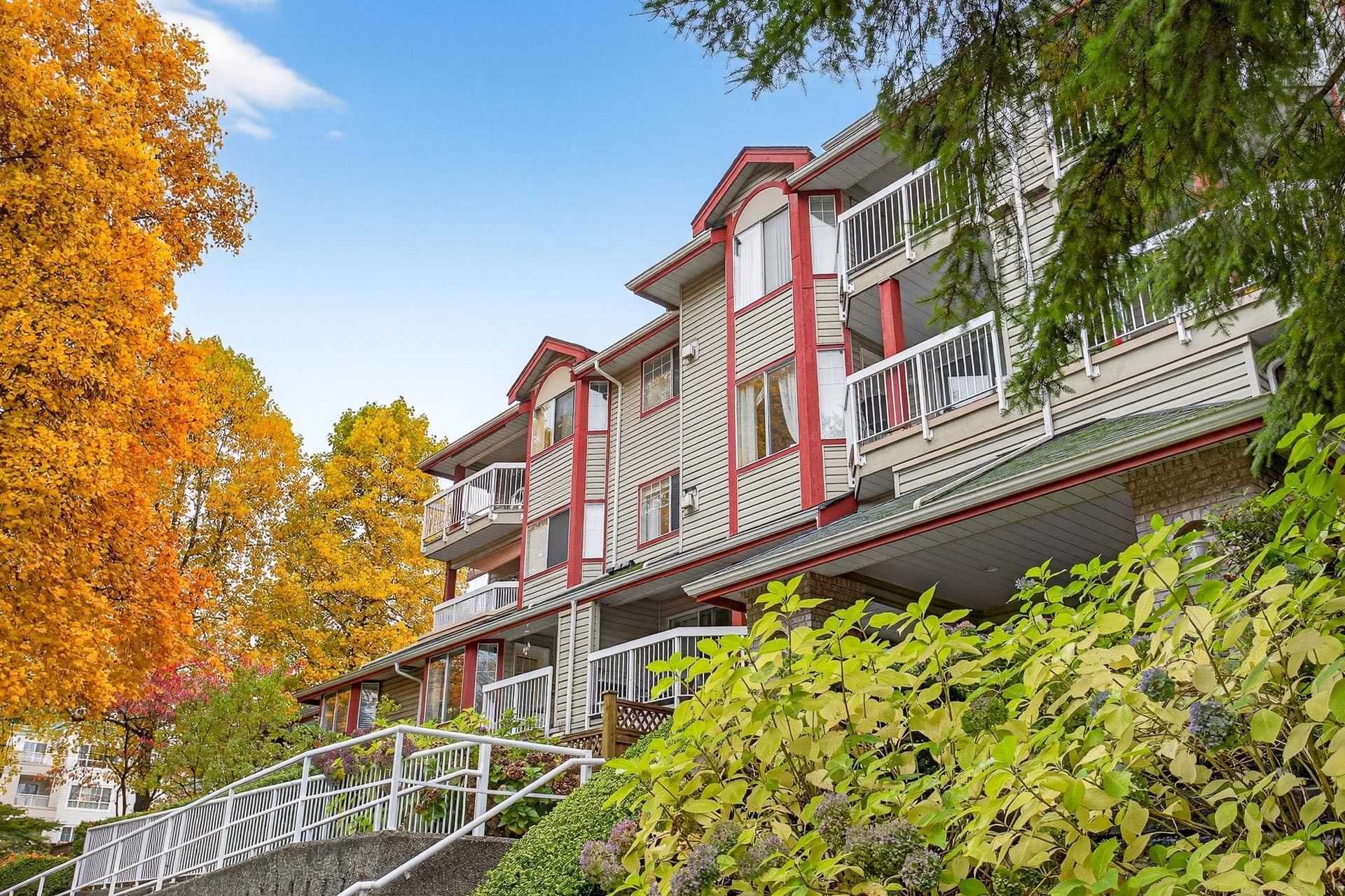 107 - 1215 Pacific Street, Coquitlam, V3B 7M4 — photo 2