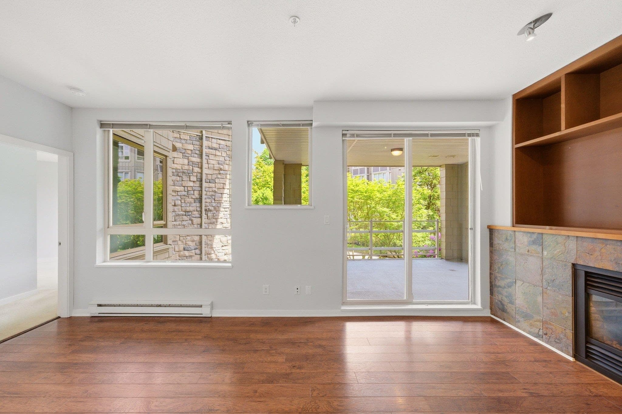 318 - 560 Raven Woods Drive, North Vancouver, V7G 2T3 — photo 4