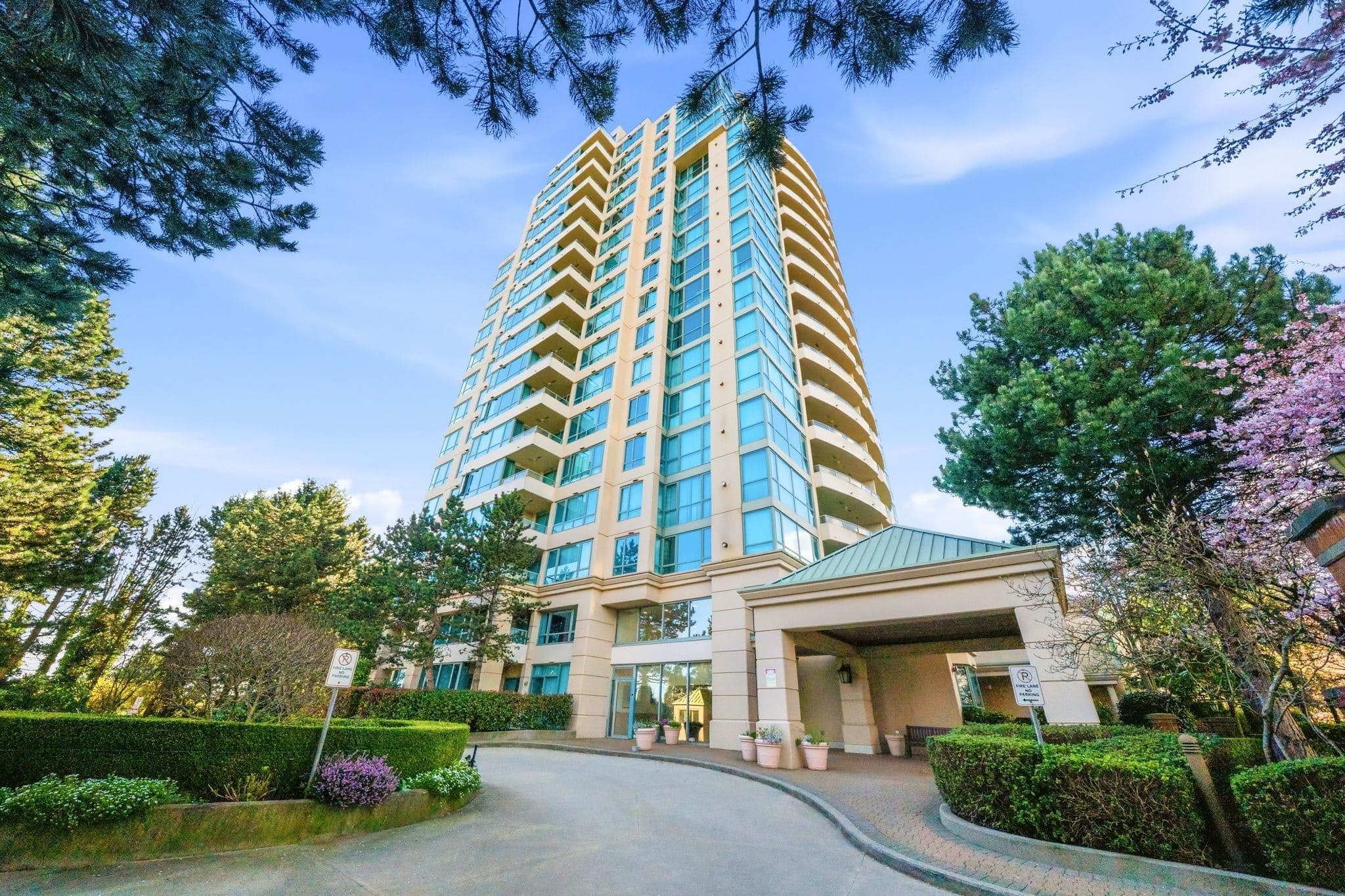 1003 - 6622 Southoaks Crescent, Burnaby, V5E 4K2 — photo 2