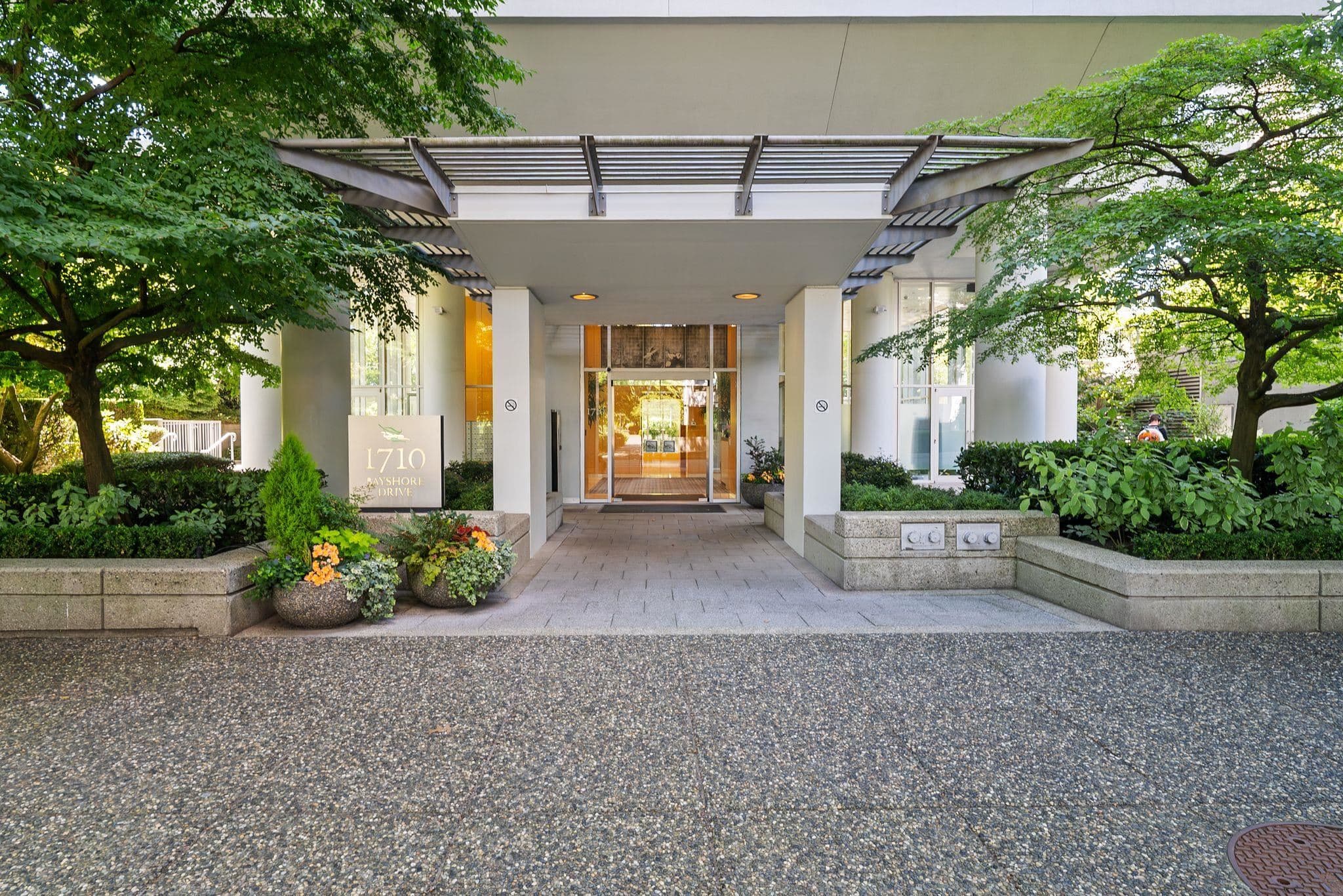 1803 - 1710 Bayshore Drive, Vancouver, V6G 3G4 — photo 2