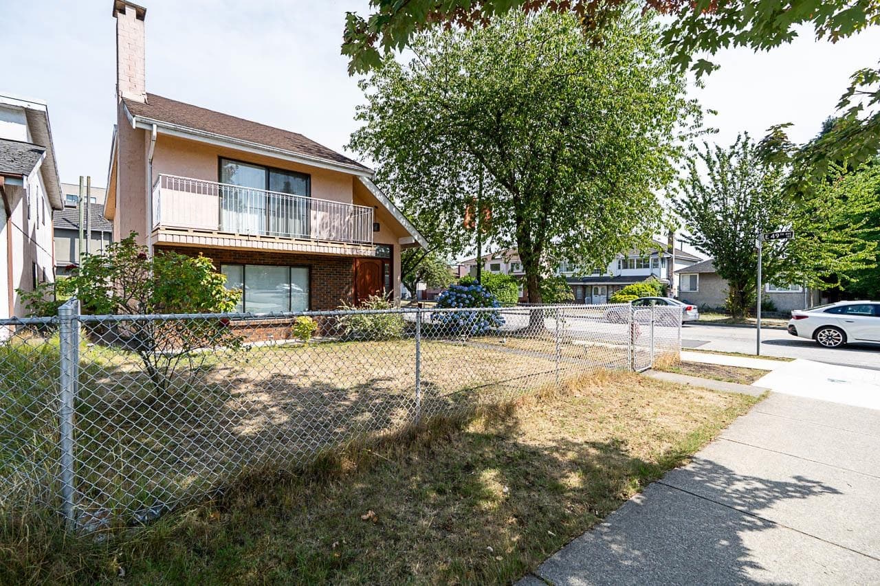6496 Quebec Street, Vancouver, V5W 2R1 — photo 2
