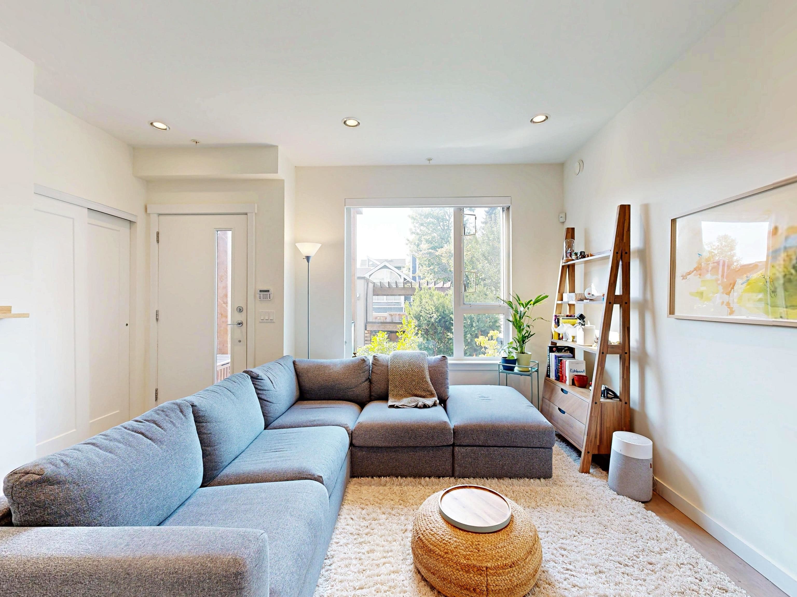 4527 Earles Street, Vancouver, V5R 3R1 — photo 2