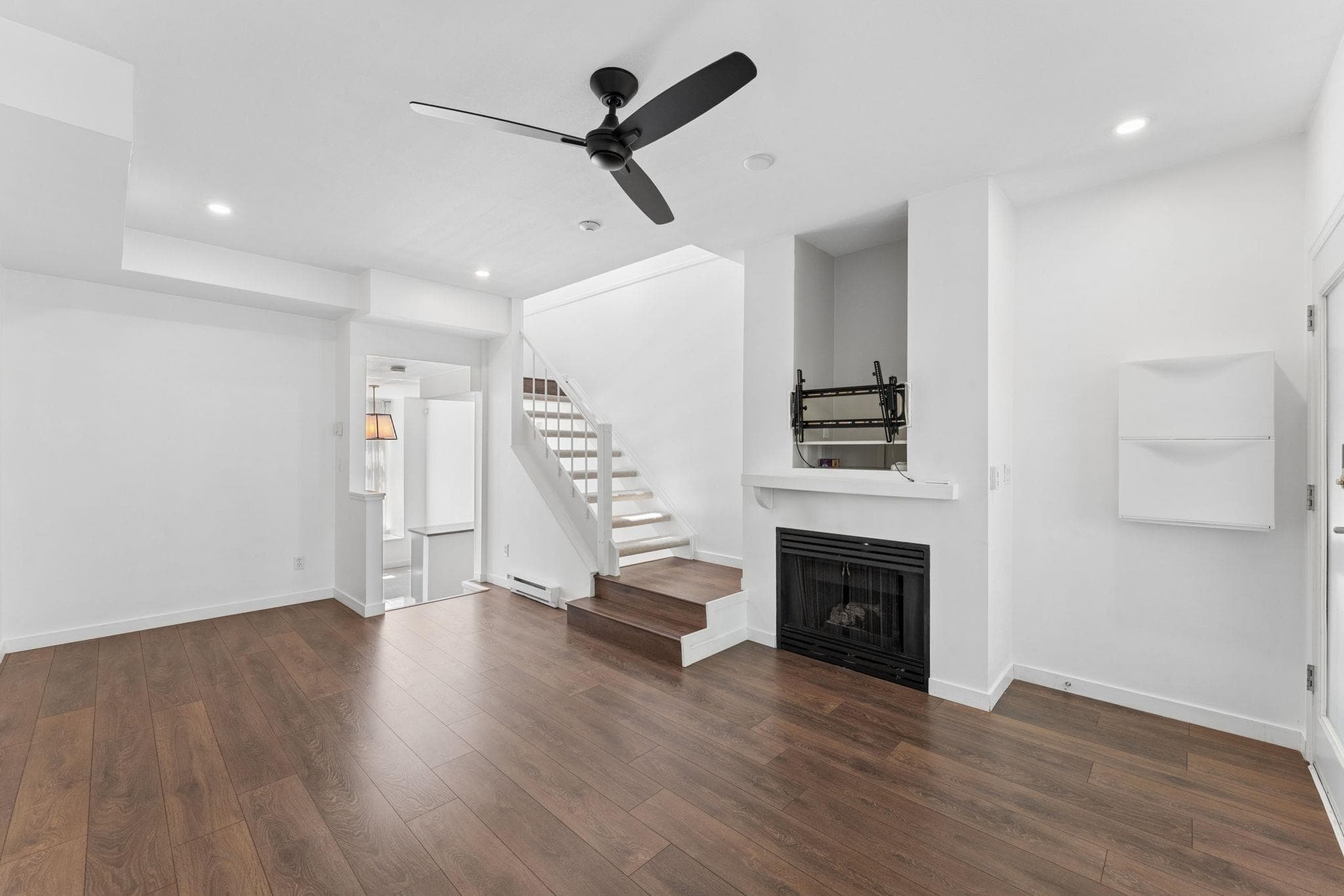 6702 Village Green, Burnaby, V5E 4K7 — photo 5