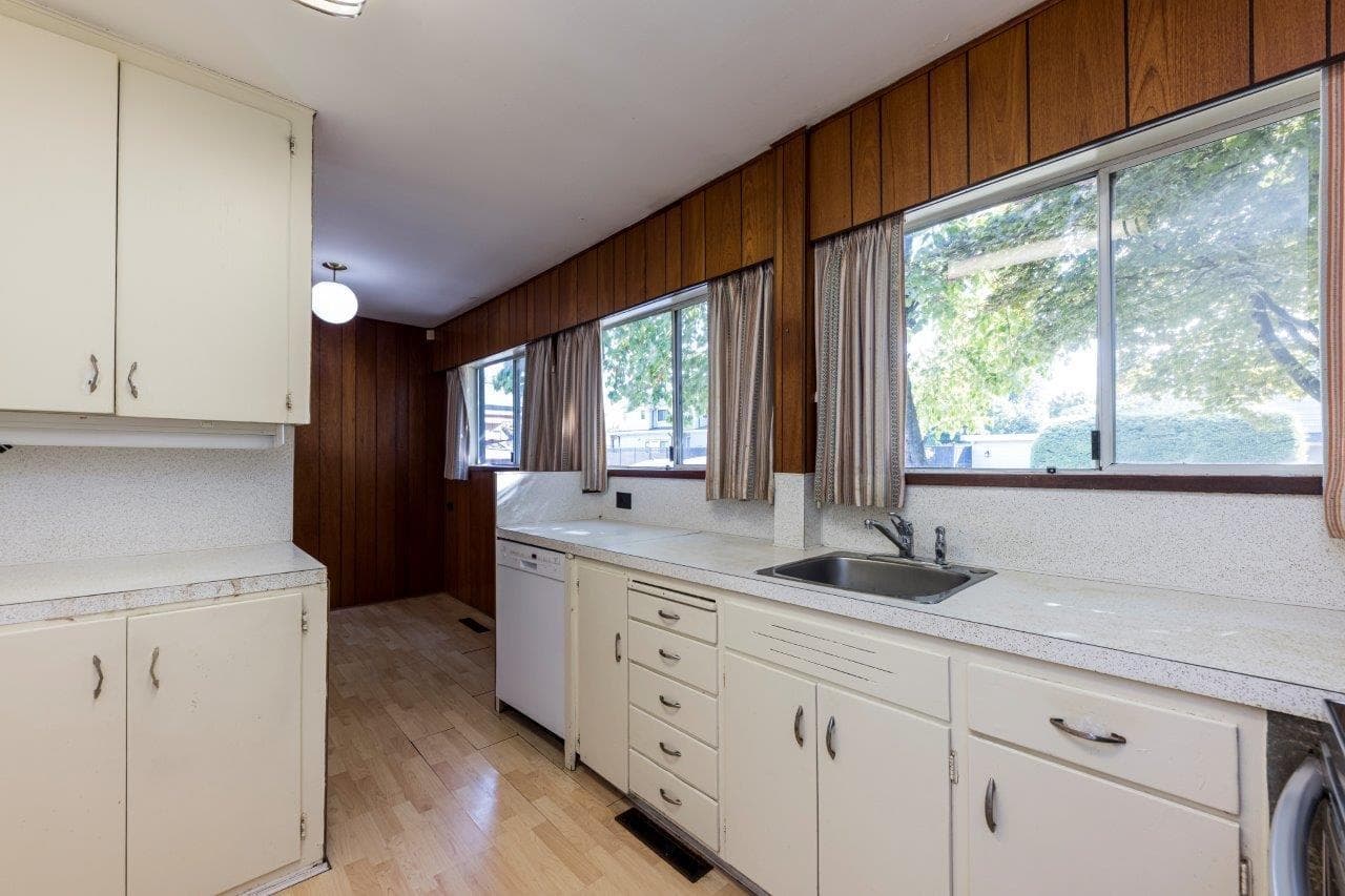1161 Redwood Street, North Vancouver, V7P 2V3 — photo 5