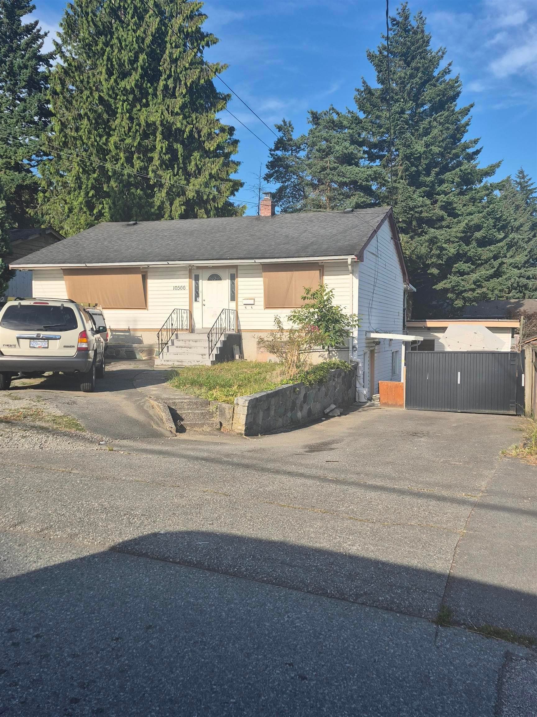 10566 138 Street, Surrey, V3T 4K5 — photo 2